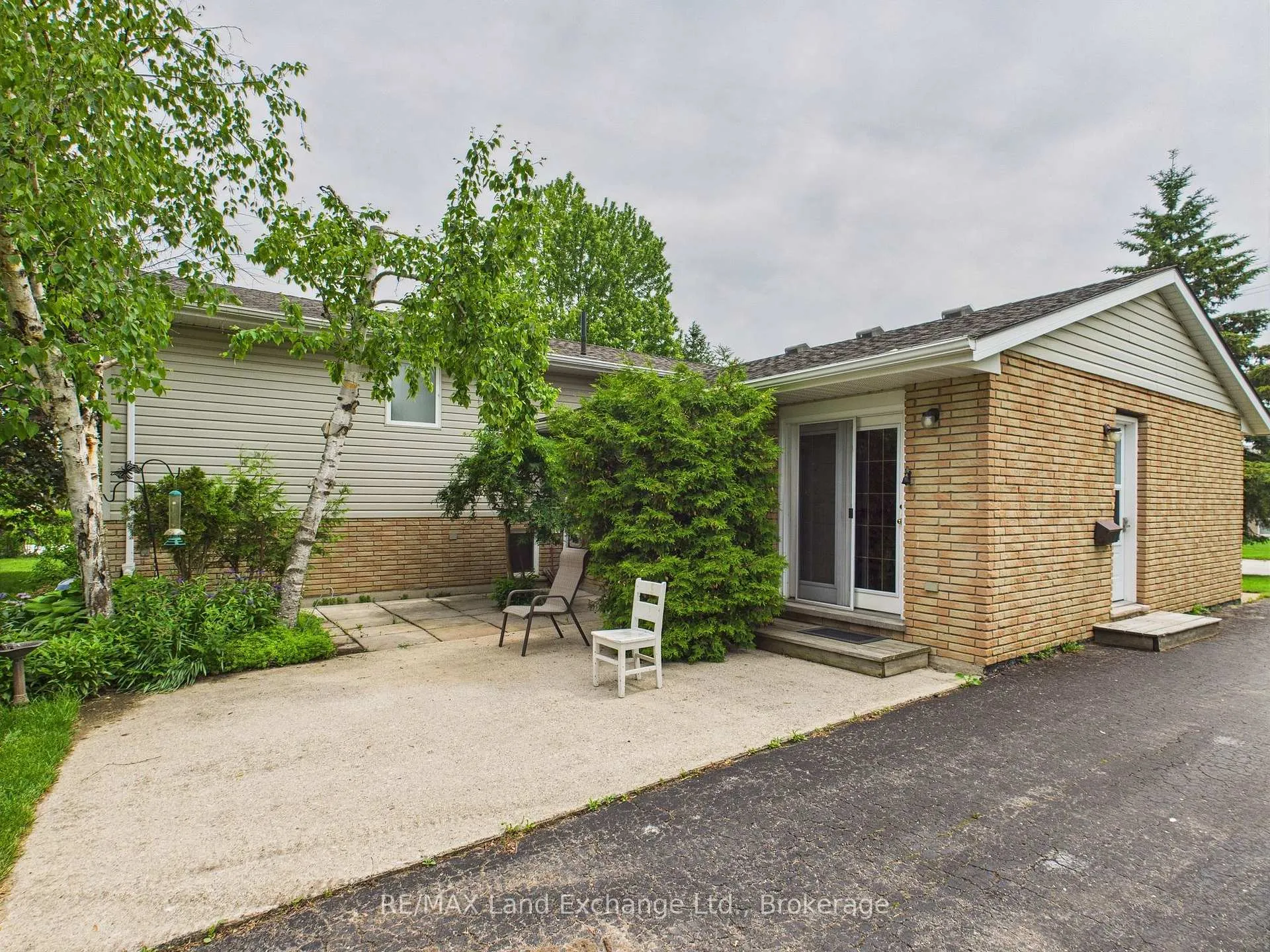 Photo 3 of 5 William Street, Huron-Kinloss — HOMEH