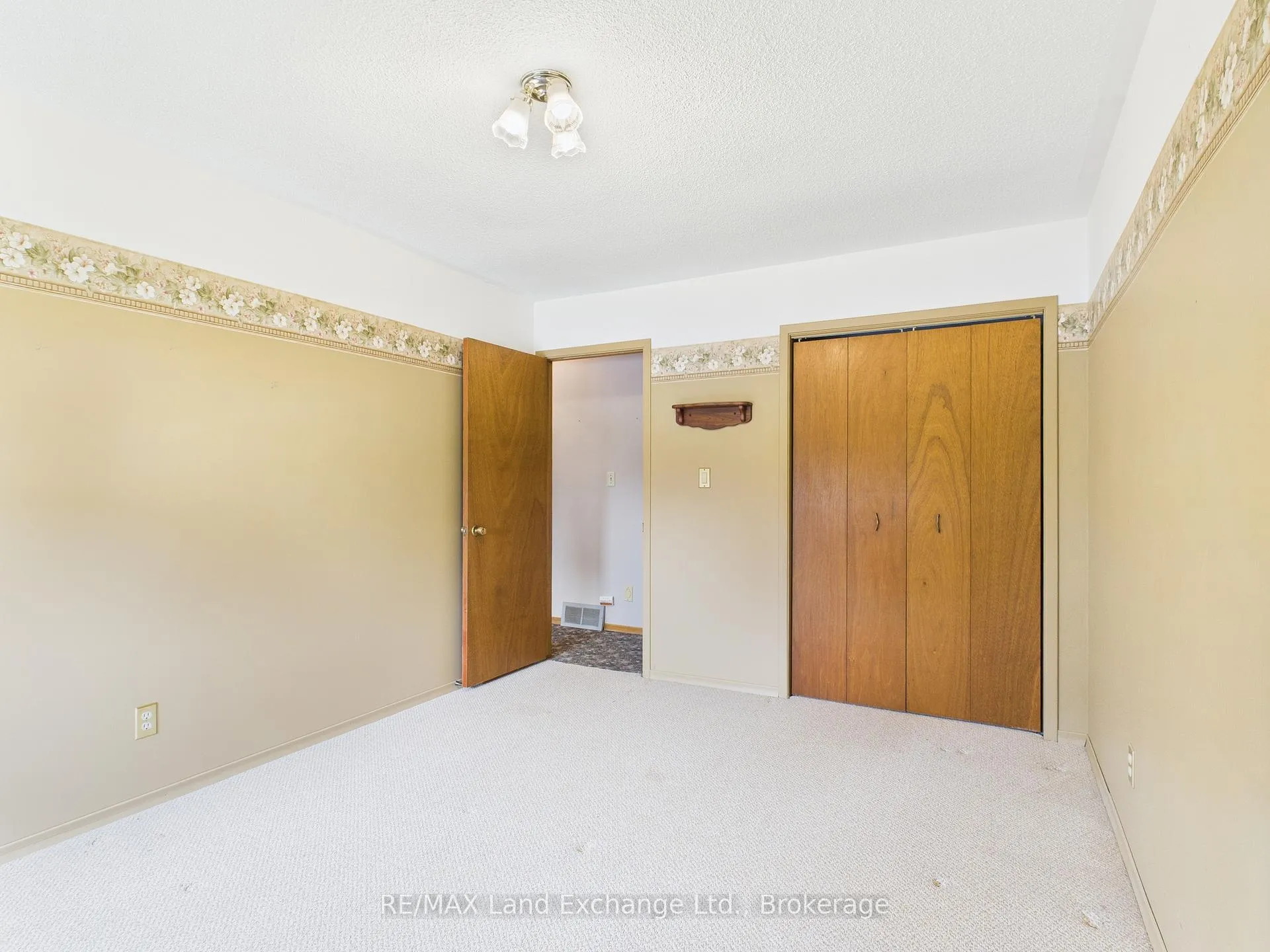 Photo 18 of 5 William Street, Huron-Kinloss — HOMEH