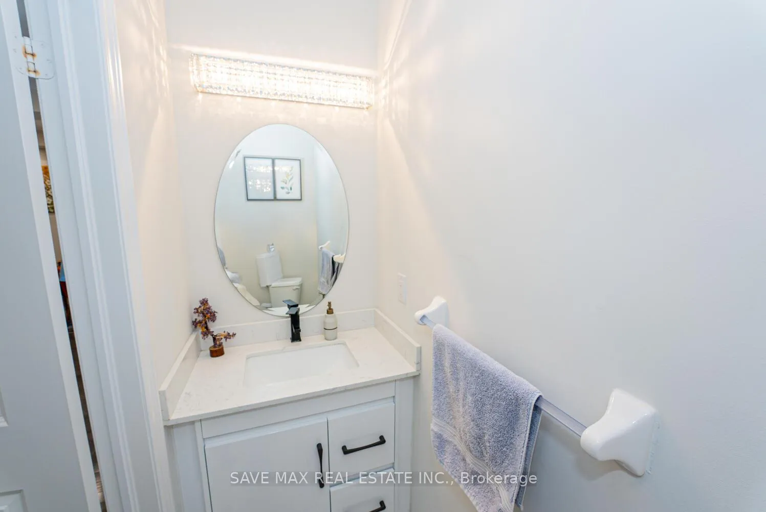 Photo 16 of 22 Fruitvale Circle, Brampton, Northwest Brampton — HOMEH