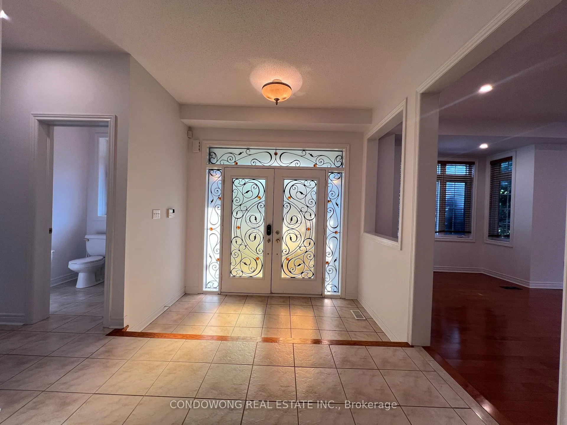 Photo 2 of 194 Autumn Hill Boulevard, Vaughan, Patterson — HOMEH