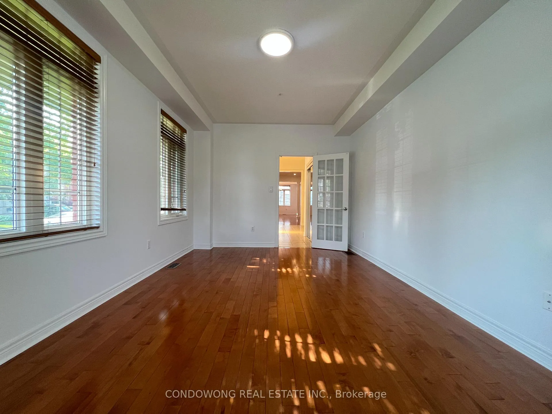 Photo 7 of 194 Autumn Hill Boulevard, Vaughan, Patterson — HOMEH