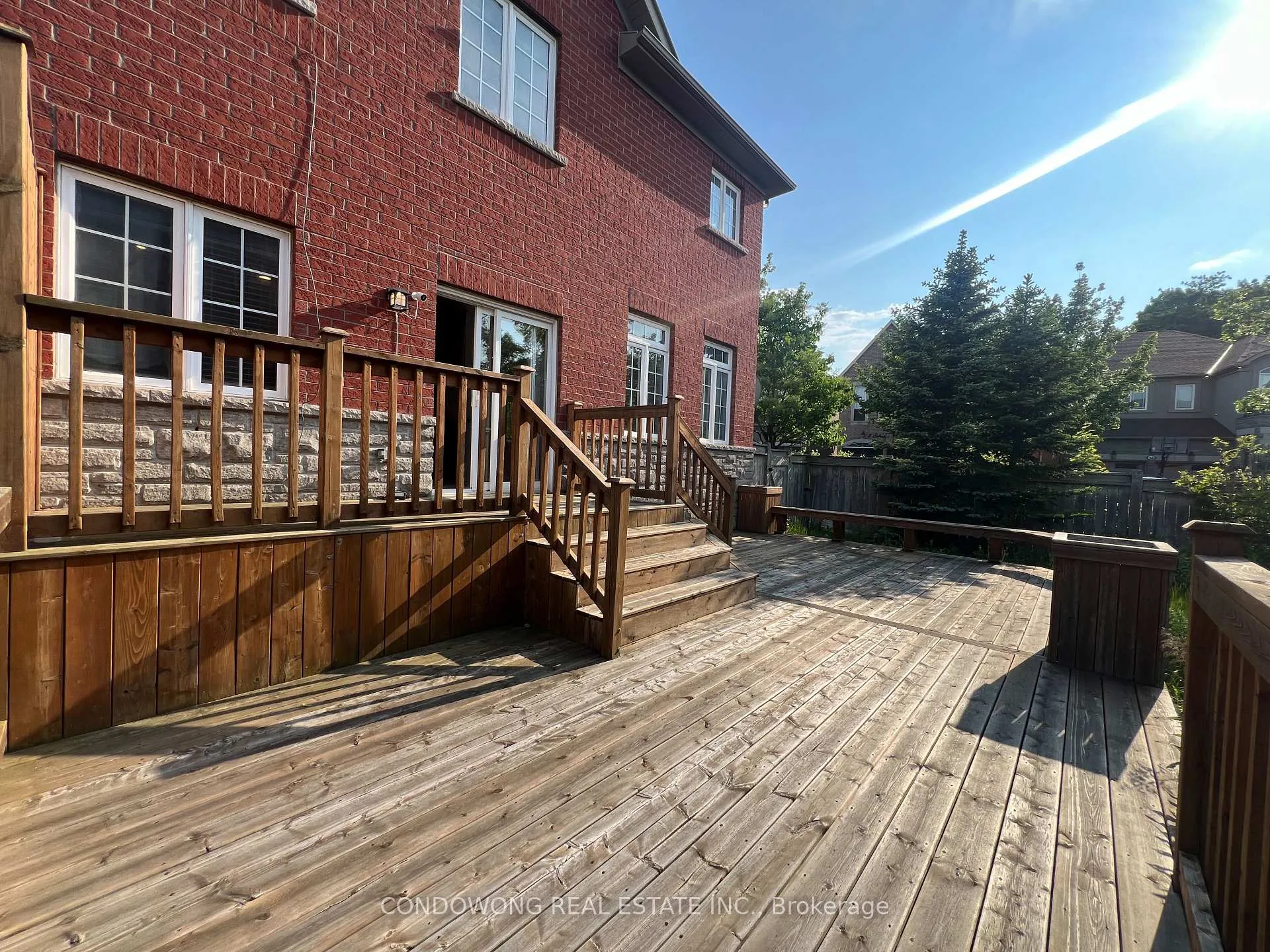 Photo 10 of 194 Autumn Hill Boulevard, Vaughan, Patterson — HOMEH