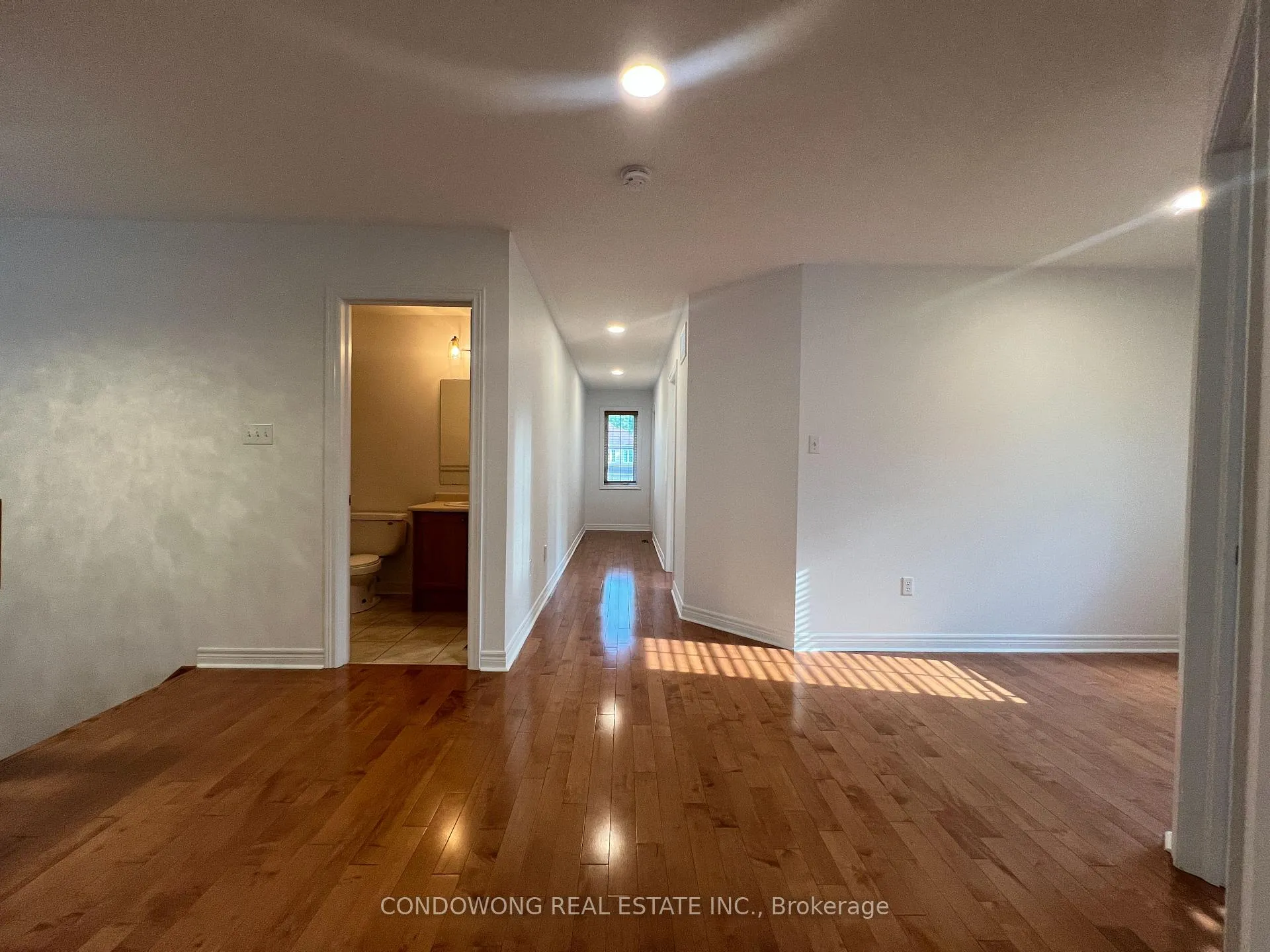 Photo 17 of 194 Autumn Hill Boulevard, Vaughan, Patterson — HOMEH