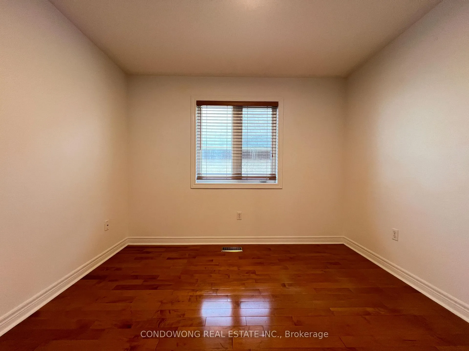 Photo 18 of 194 Autumn Hill Boulevard, Vaughan, Patterson — HOMEH