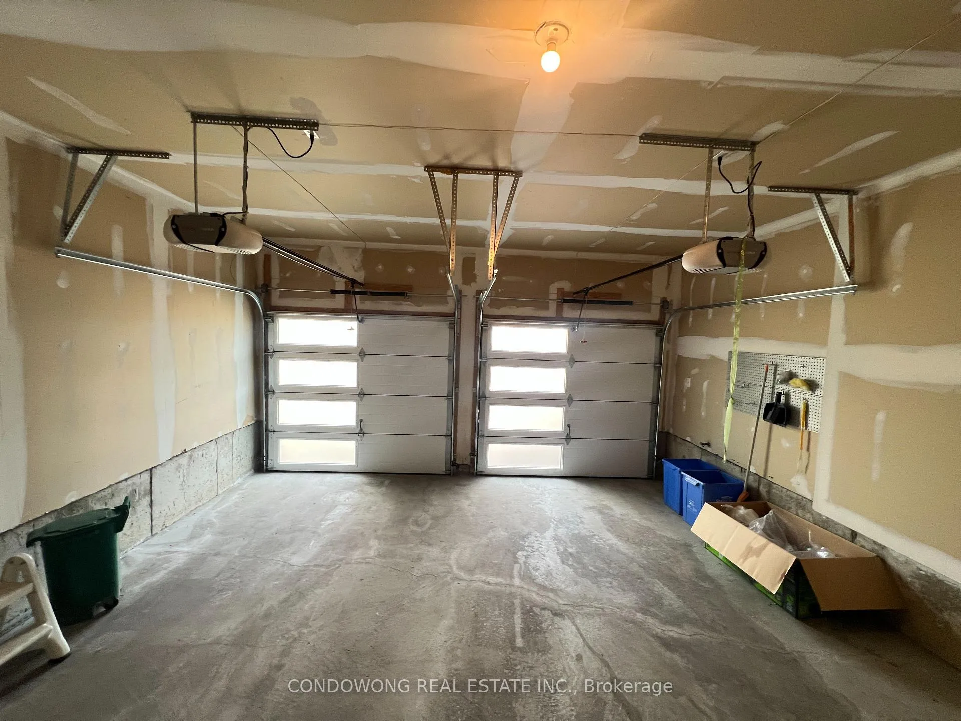 Photo 31 of 194 Autumn Hill Boulevard, Vaughan, Patterson — HOMEH