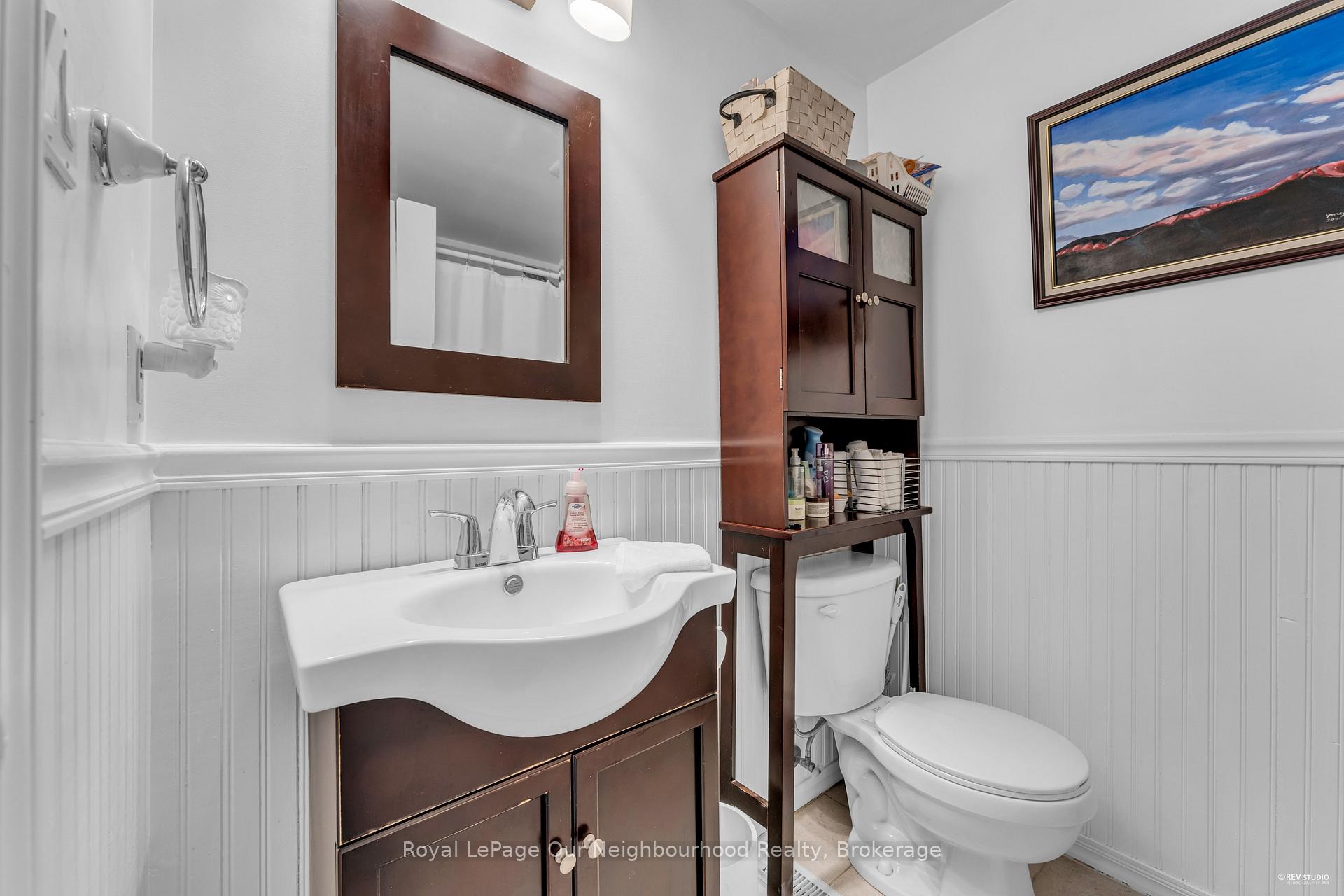 Photo 19 of 89 Chaucer Crescent, Barrie, Letitia Heights — HOMEH