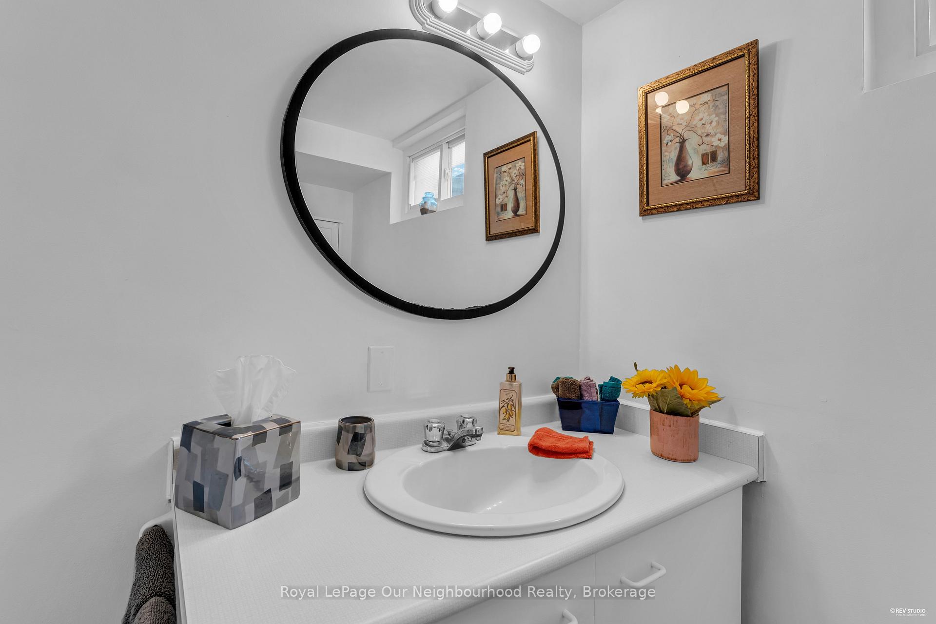 Photo 30 of 89 Chaucer Crescent, Barrie, Letitia Heights — HOMEH