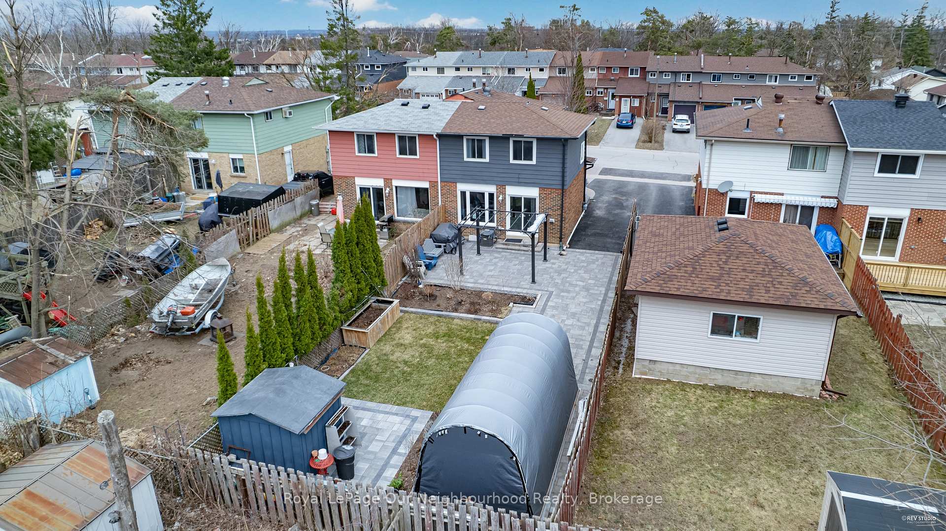 Photo 37 of 89 Chaucer Crescent, Barrie, Letitia Heights — HOMEH