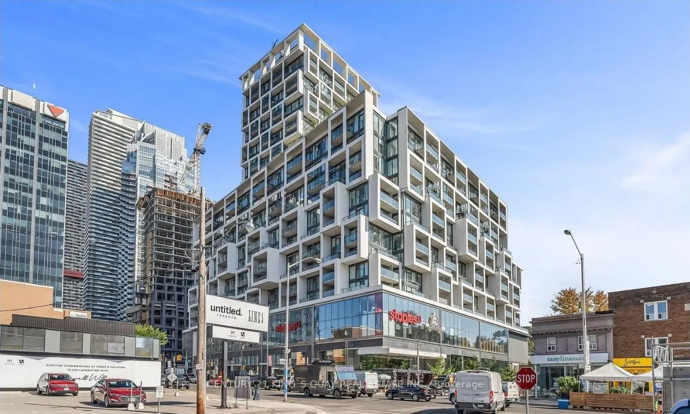 Front of Unit 938, 8 Hillsdale Avenue E