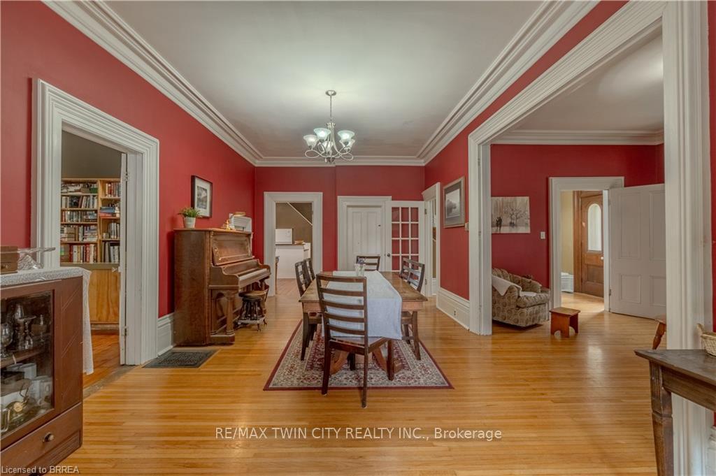Photo 4 of 49 Market Street, Brant, Paris — HOMEH