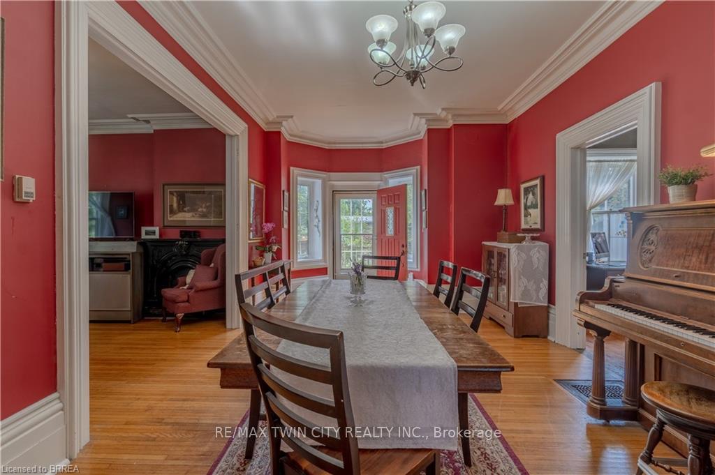 Photo 5 of 49 Market Street, Brant, Paris — HOMEH
