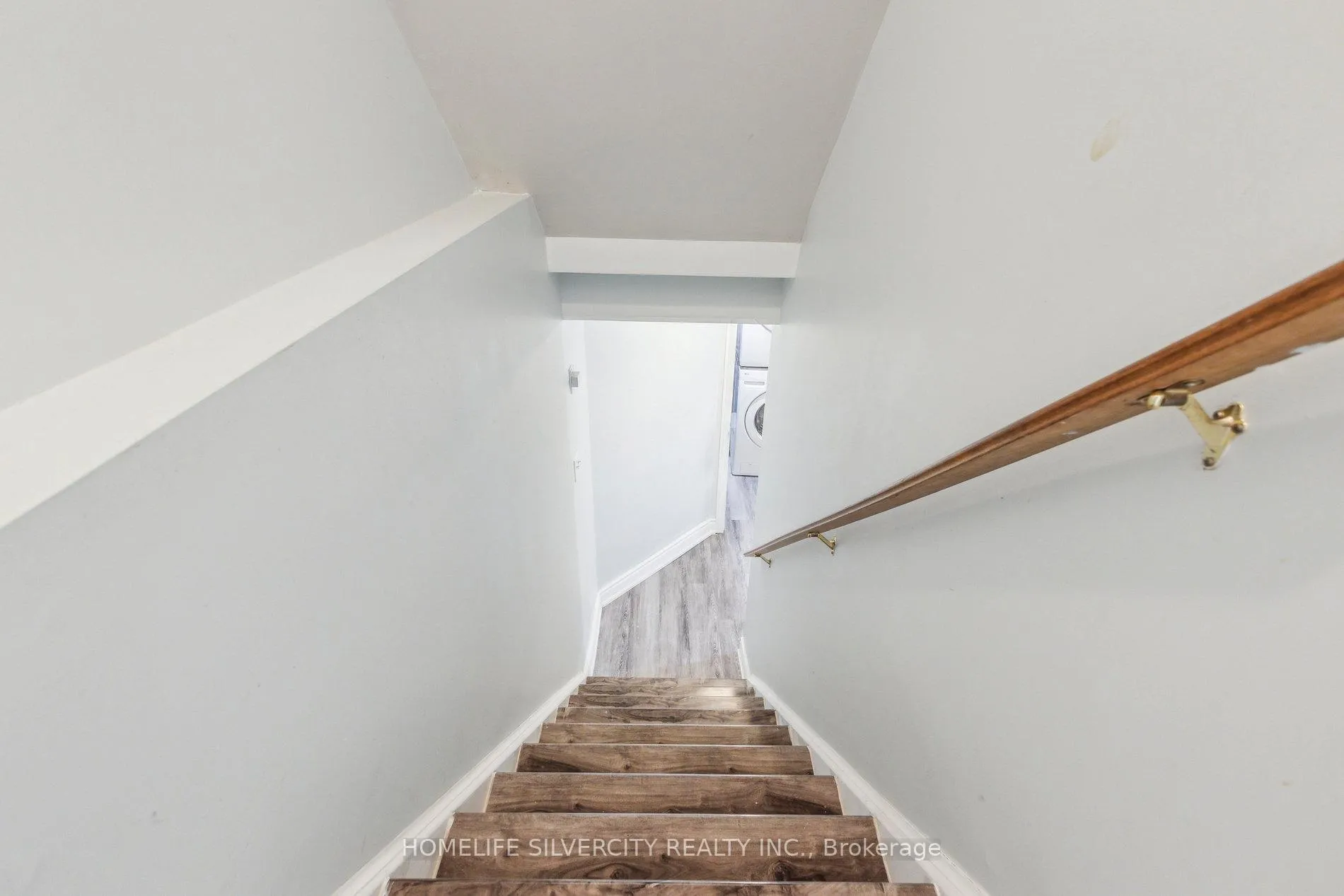 Photo 20 of 221 Grey Fox Drive, Kitchener — HOMEH