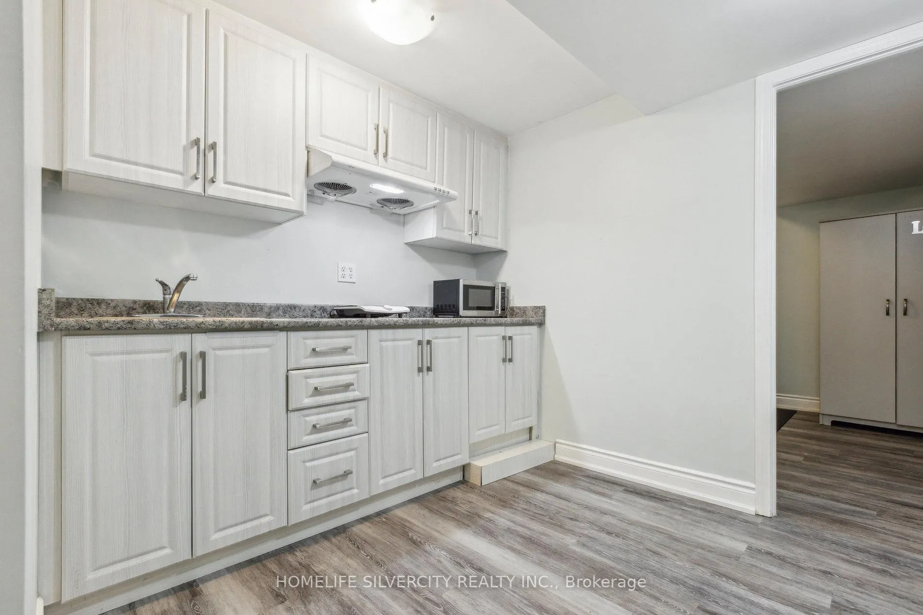 Photo 22 of 221 Grey Fox Drive, Kitchener — HOMEH