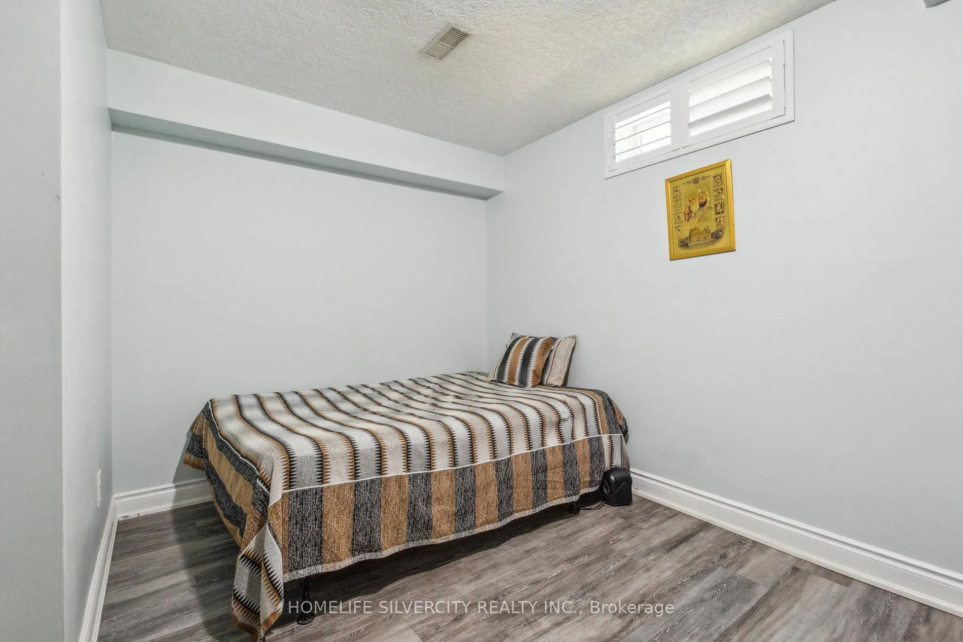 Photo 24 of 221 Grey Fox Drive, Kitchener — HOMEH