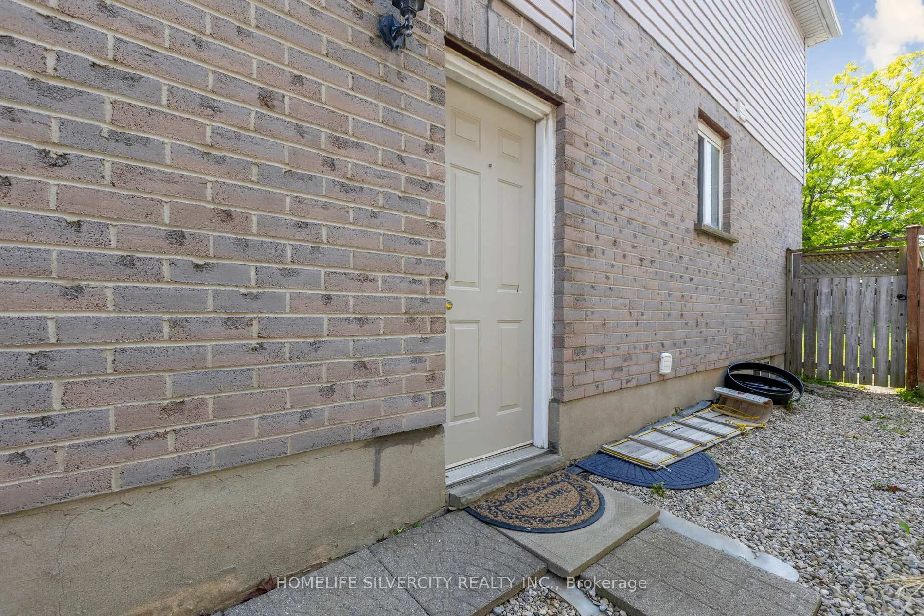 Photo 26 of 221 Grey Fox Drive, Kitchener — HOMEH