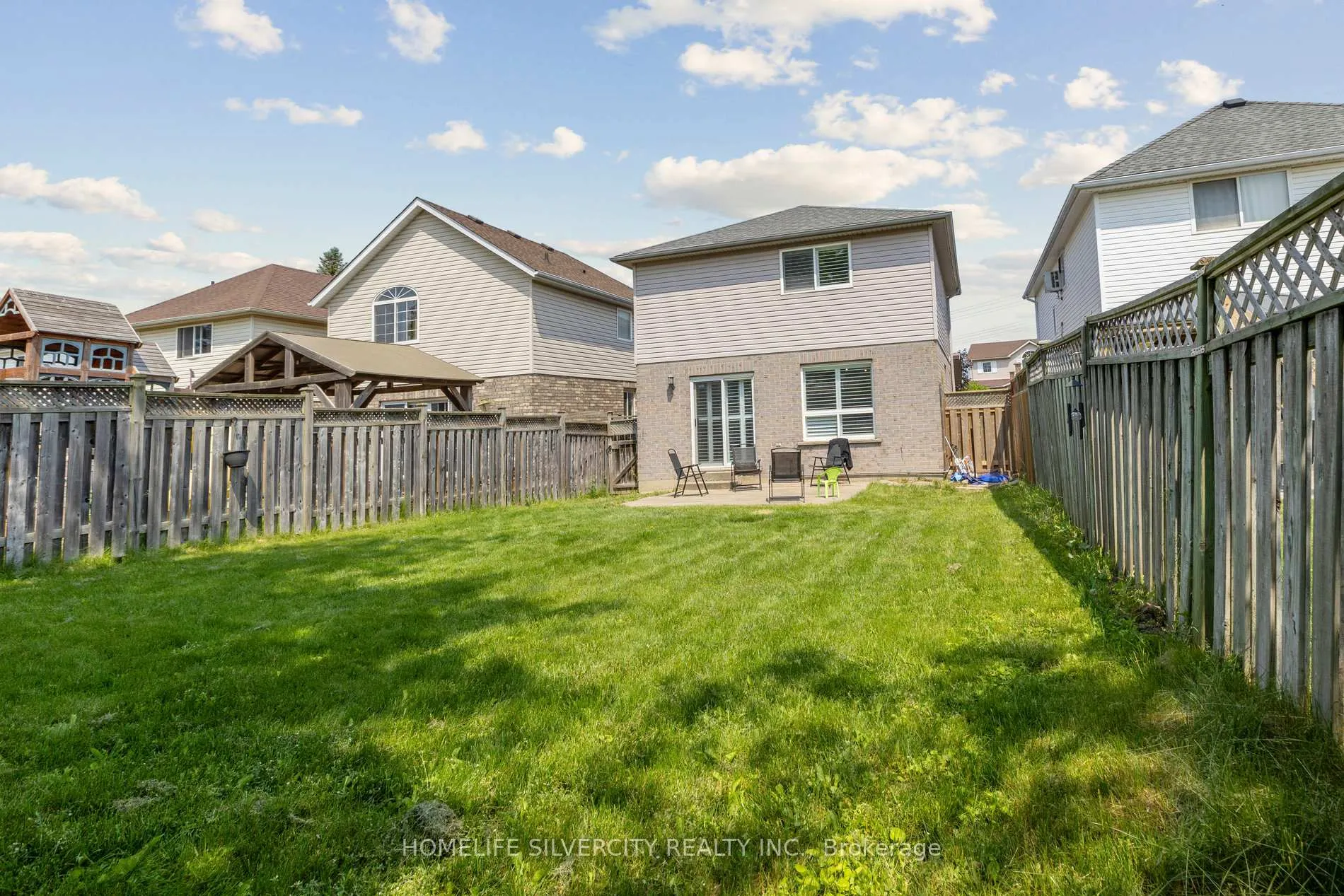 Photo 30 of 221 Grey Fox Drive, Kitchener — HOMEH