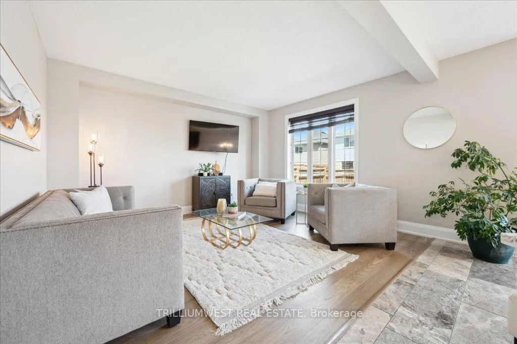Photo 15 of 389 Bamberg Crescent, Waterloo — HOMEH