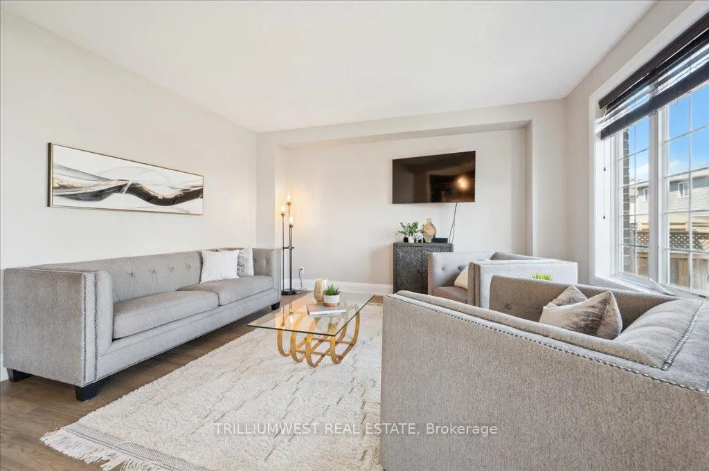 Photo 16 of 389 Bamberg Crescent, Waterloo — HOMEH