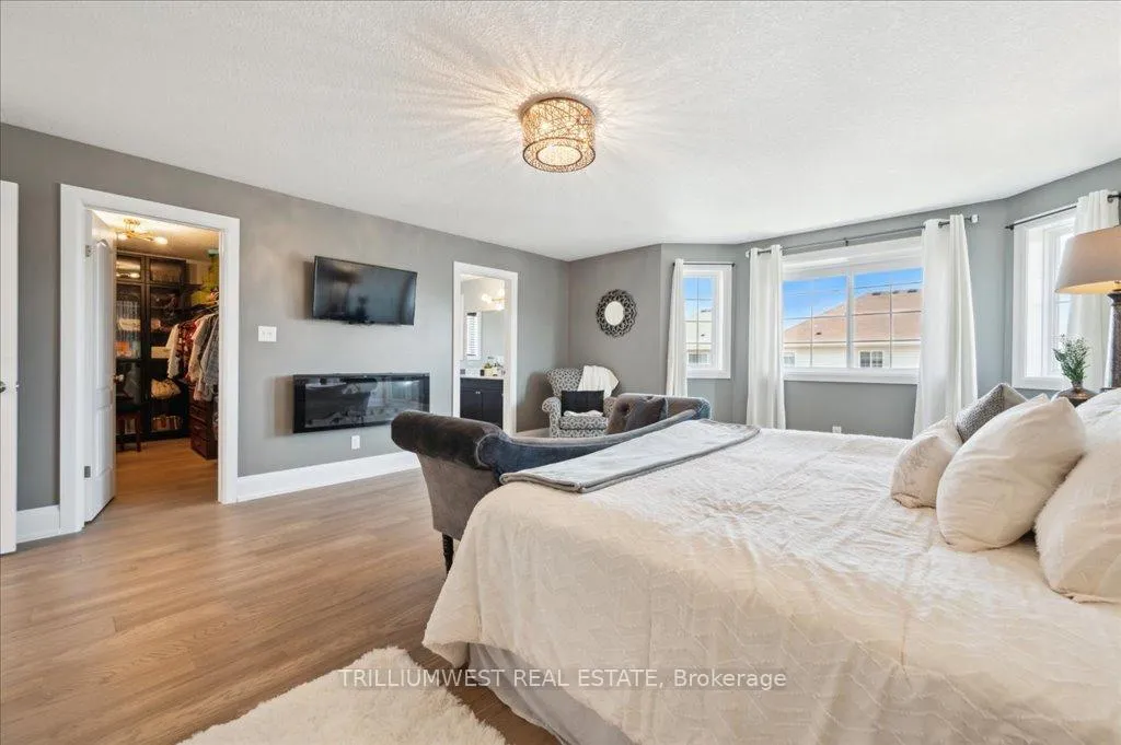 Photo 19 of 389 Bamberg Crescent, Waterloo — HOMEH