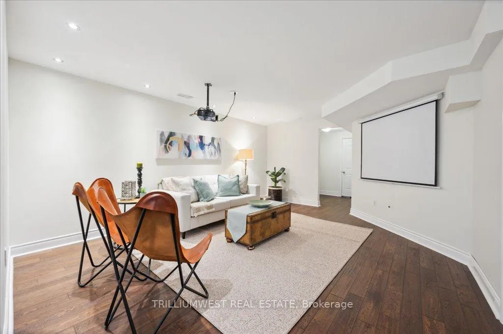 Photo 34 of 389 Bamberg Crescent, Waterloo — HOMEH