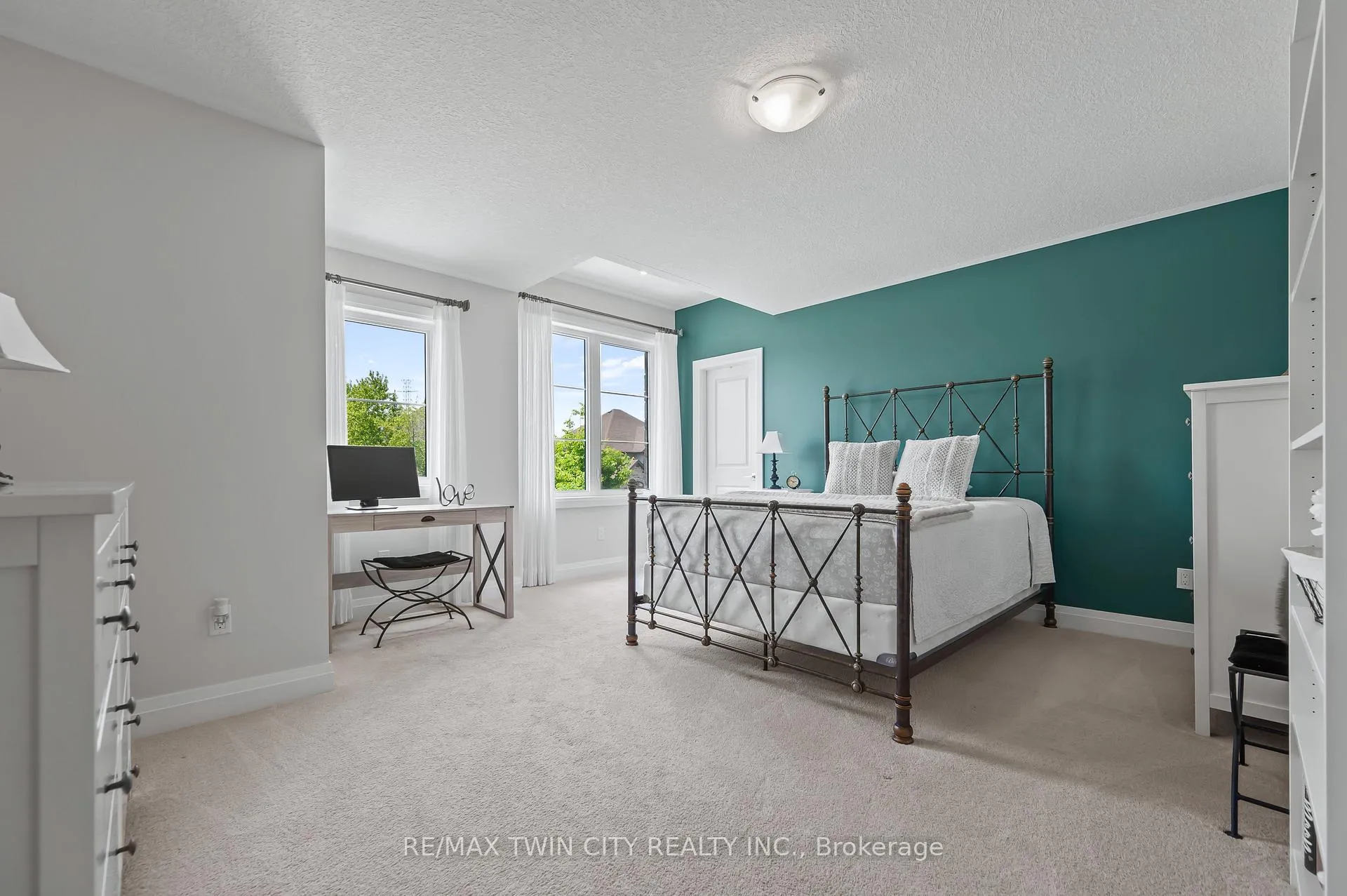 Photo 31 of 204 Evens Pond Crescent, Kitchener, Doon South — HOMEH