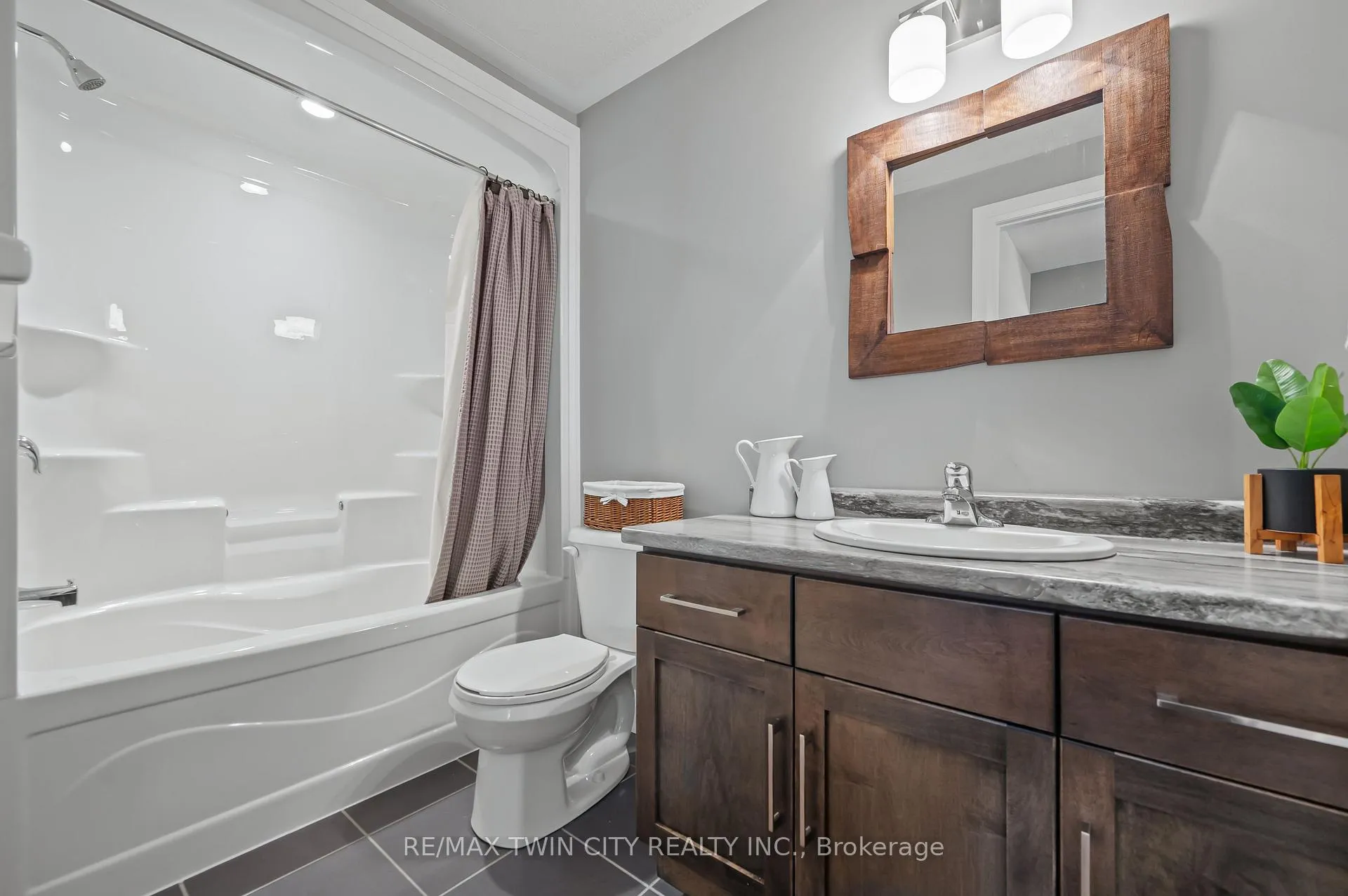 Photo 42 of 204 Evens Pond Crescent, Kitchener, Doon South — HOMEH