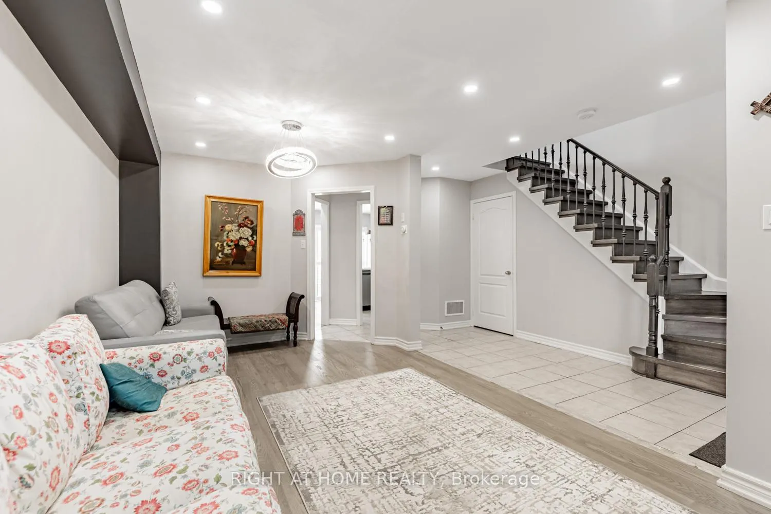 Photo 7 of 222 Albright Road, Brampton, Fletcher's Creek Village — HOMEH