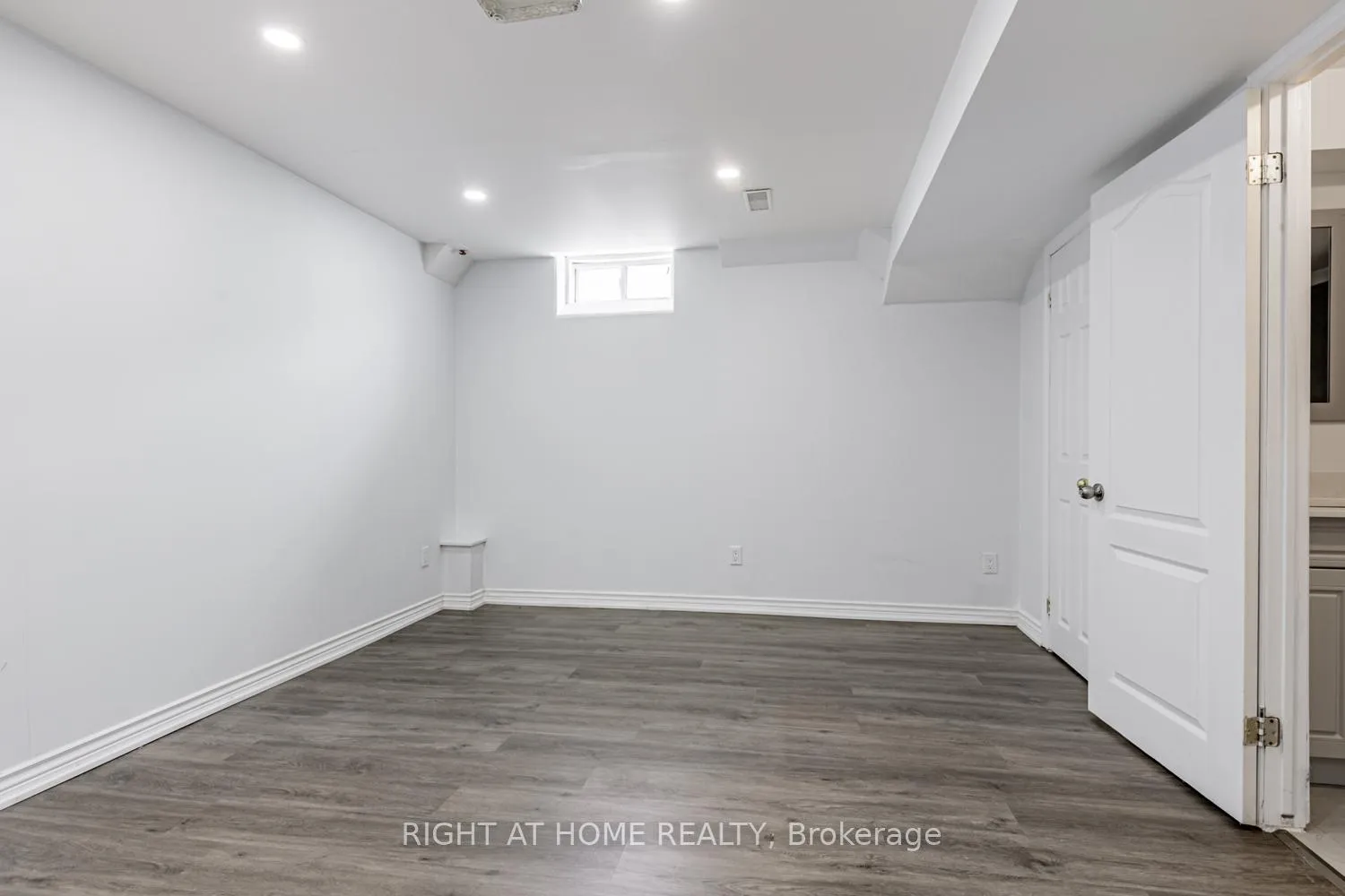 Photo 30 of 222 Albright Road, Brampton, Fletcher's Creek Village — HOMEH