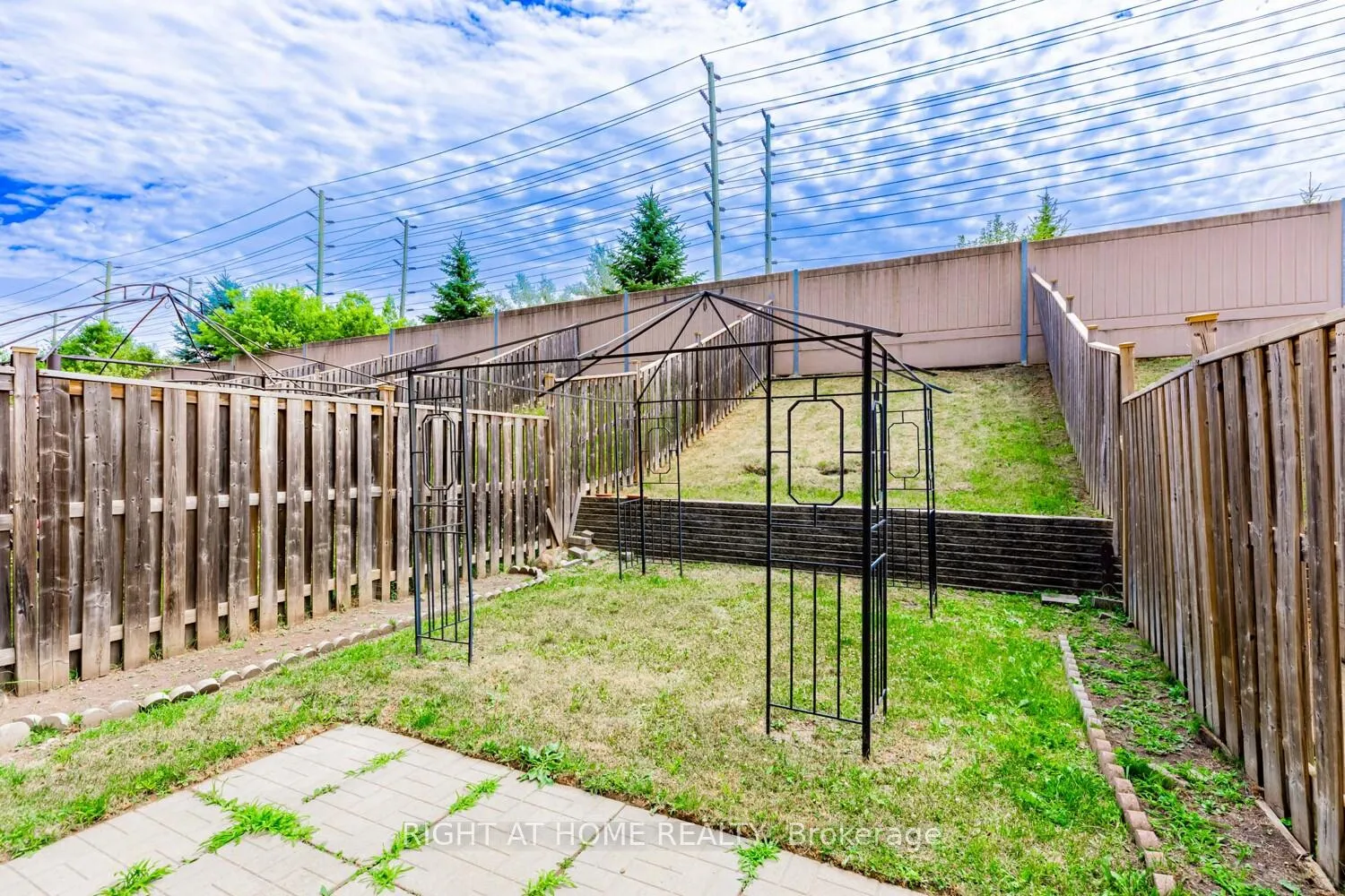 Photo 37 of 222 Albright Road, Brampton, Fletcher's Creek Village — HOMEH