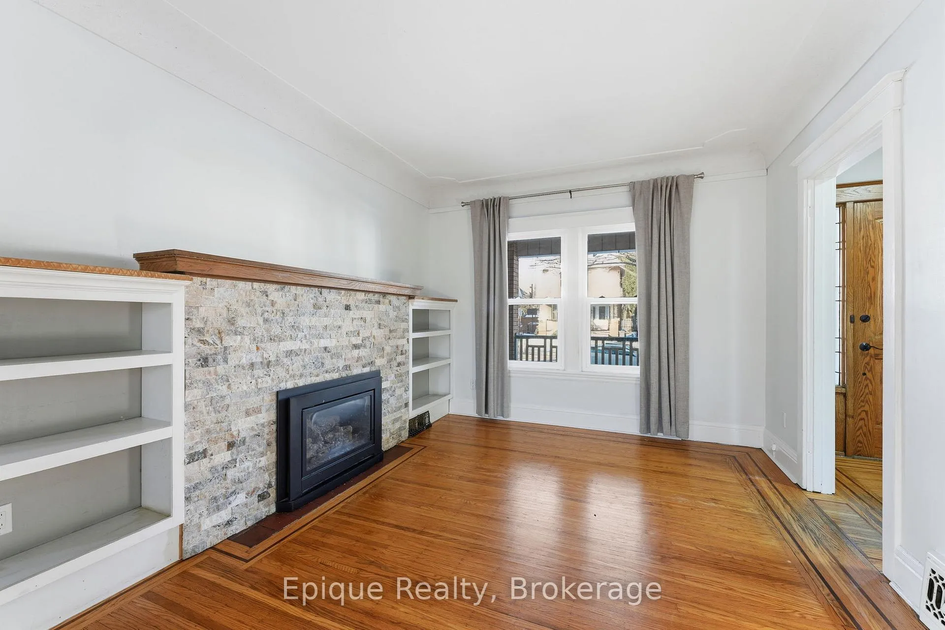 Photo 8 of 67 Kensington Avenue S, Hamilton, Delta — HOMEH