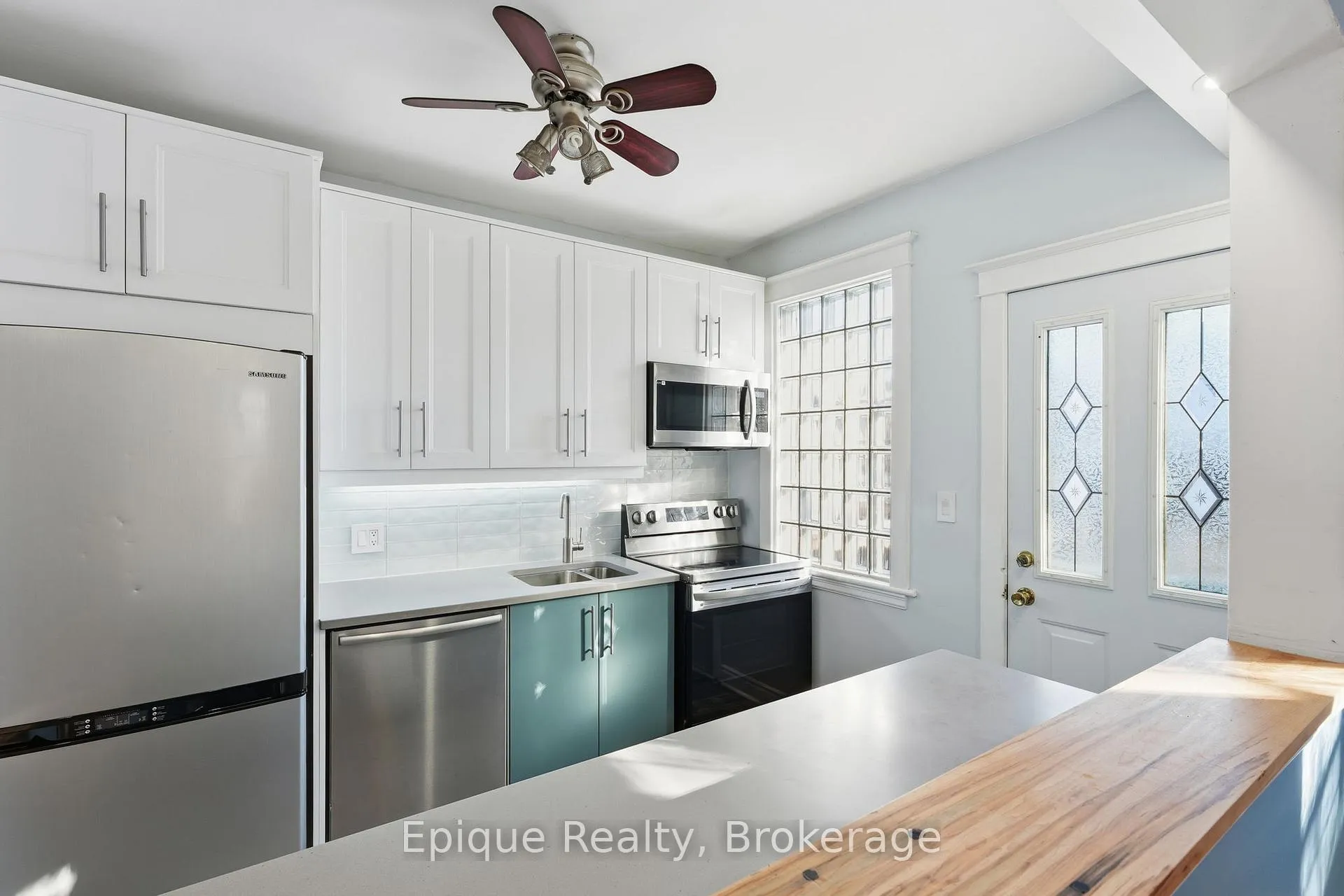 Photo 12 of 67 Kensington Avenue S, Hamilton, Delta — HOMEH