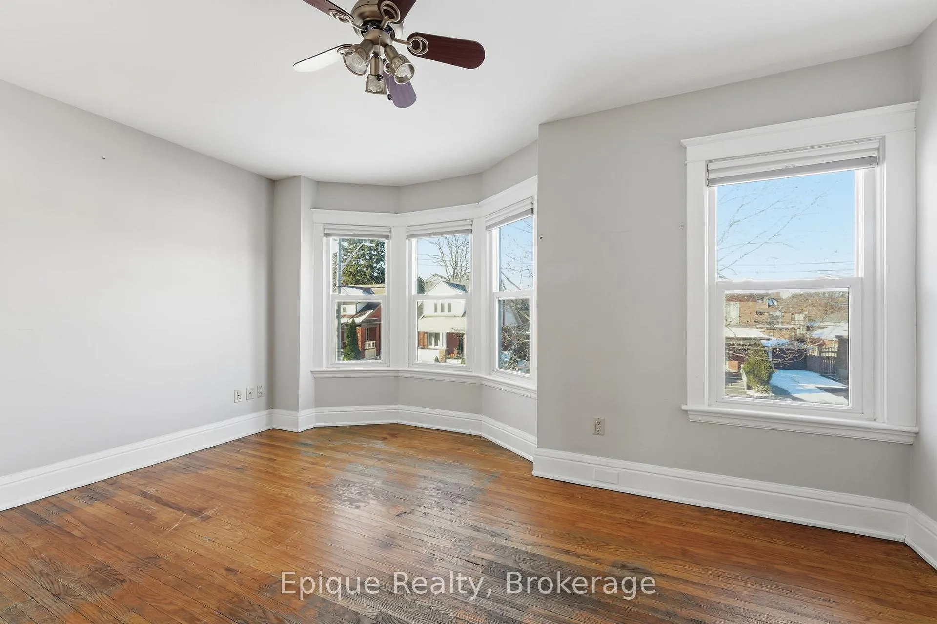 Photo 20 of 67 Kensington Avenue S, Hamilton, Delta — HOMEH