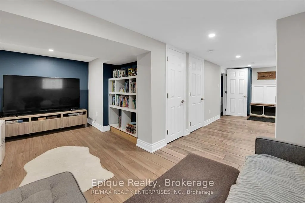 Photo 29 of 67 Kensington Avenue S, Hamilton, Delta — HOMEH