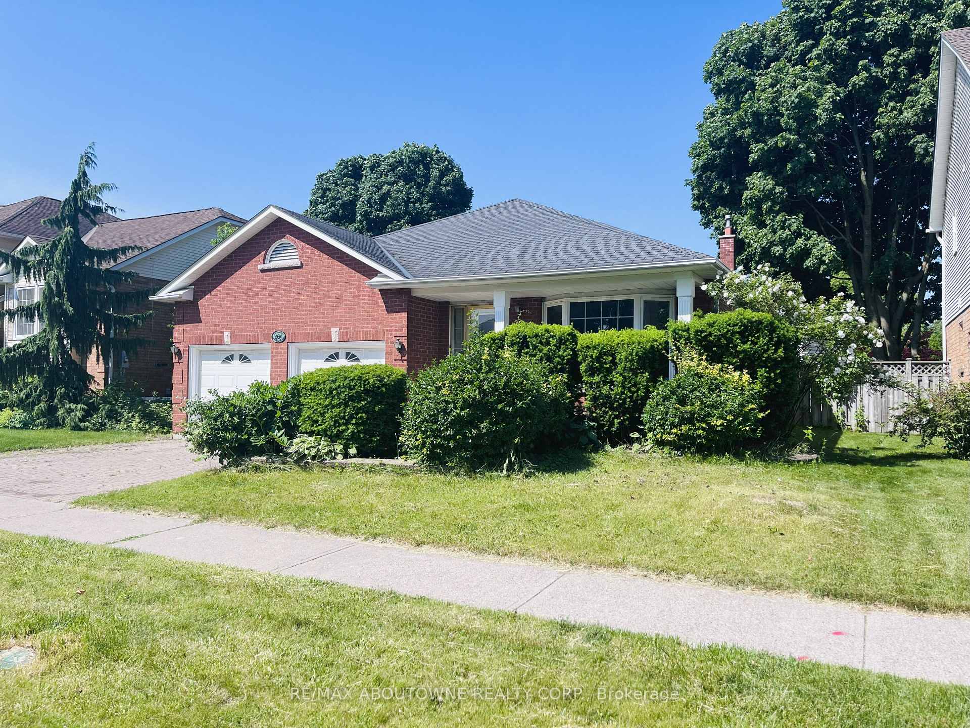 Photo 3 of 6 Renwick Road, Clarington, Courtice — HOMEH