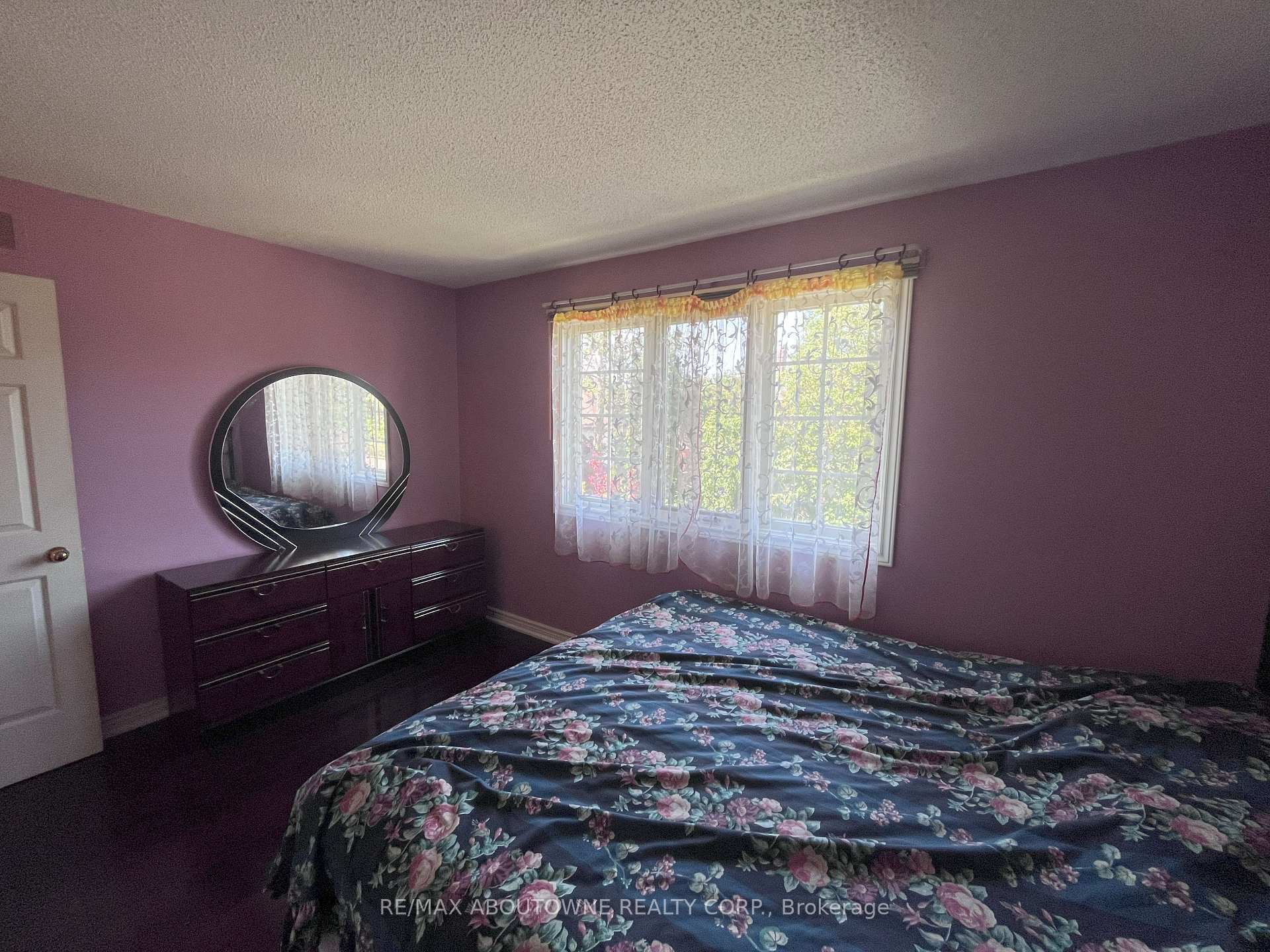 Photo 23 of 6 Renwick Road, Clarington, Courtice — HOMEH