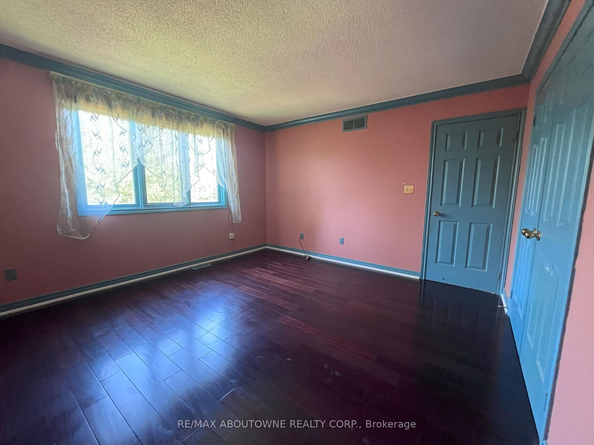 Photo 24 of 6 Renwick Road, Clarington, Courtice — HOMEH