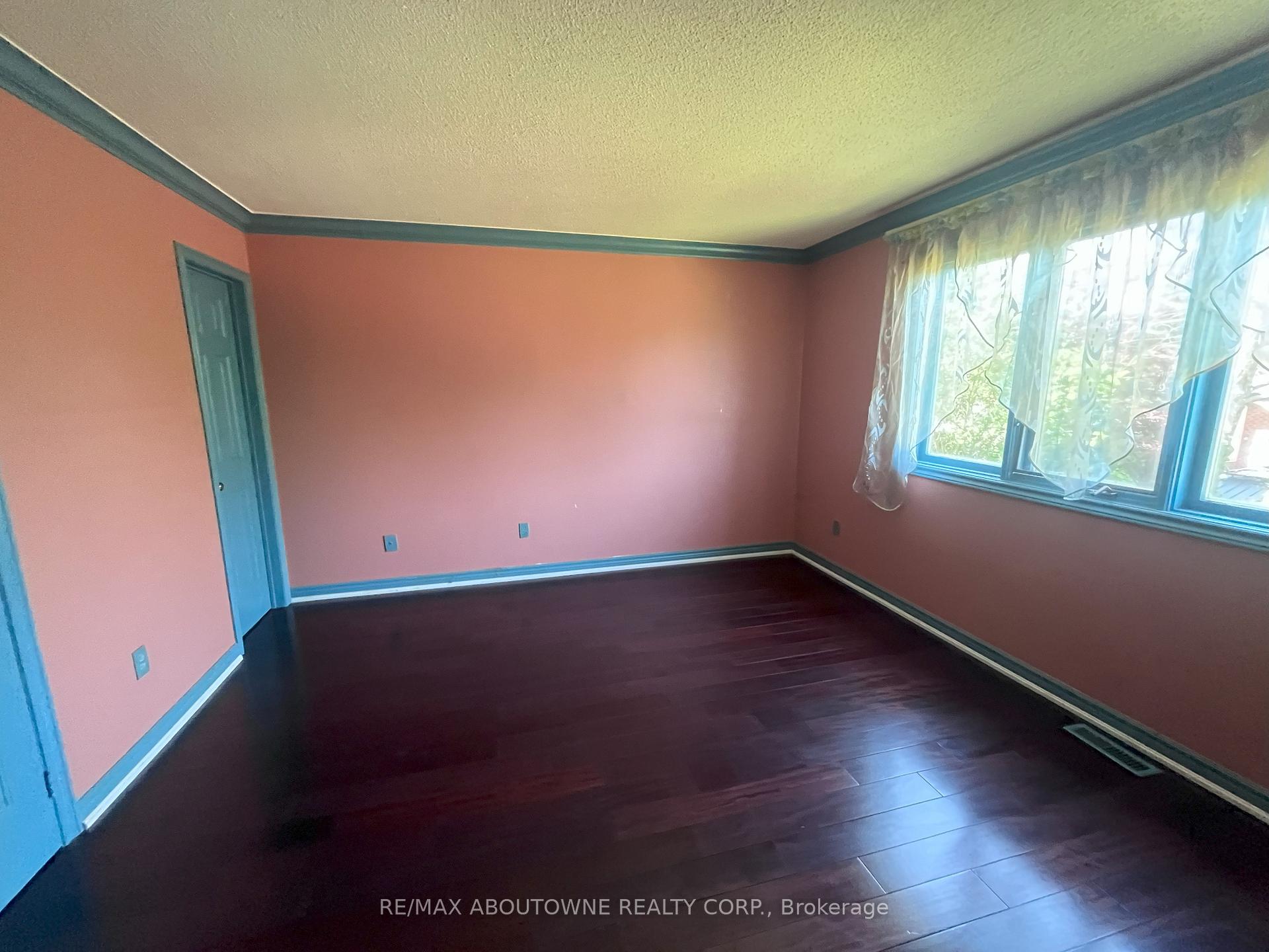 Photo 25 of 6 Renwick Road, Clarington, Courtice — HOMEH