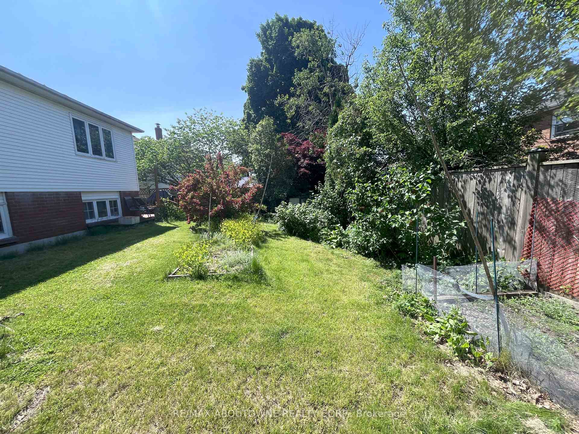 Photo 34 of 6 Renwick Road, Clarington, Courtice — HOMEH