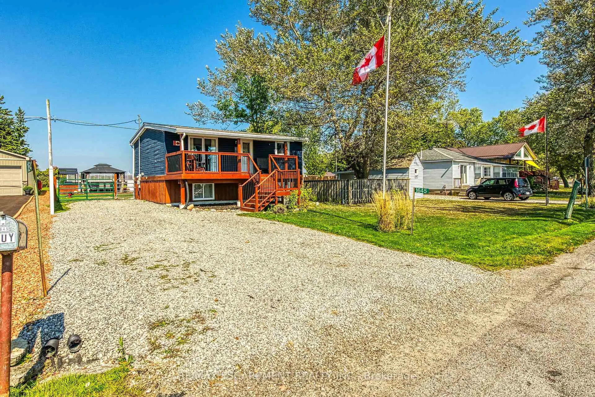Photo 3 of 1645 Lakeshore Road, Haldimand — HOMEH