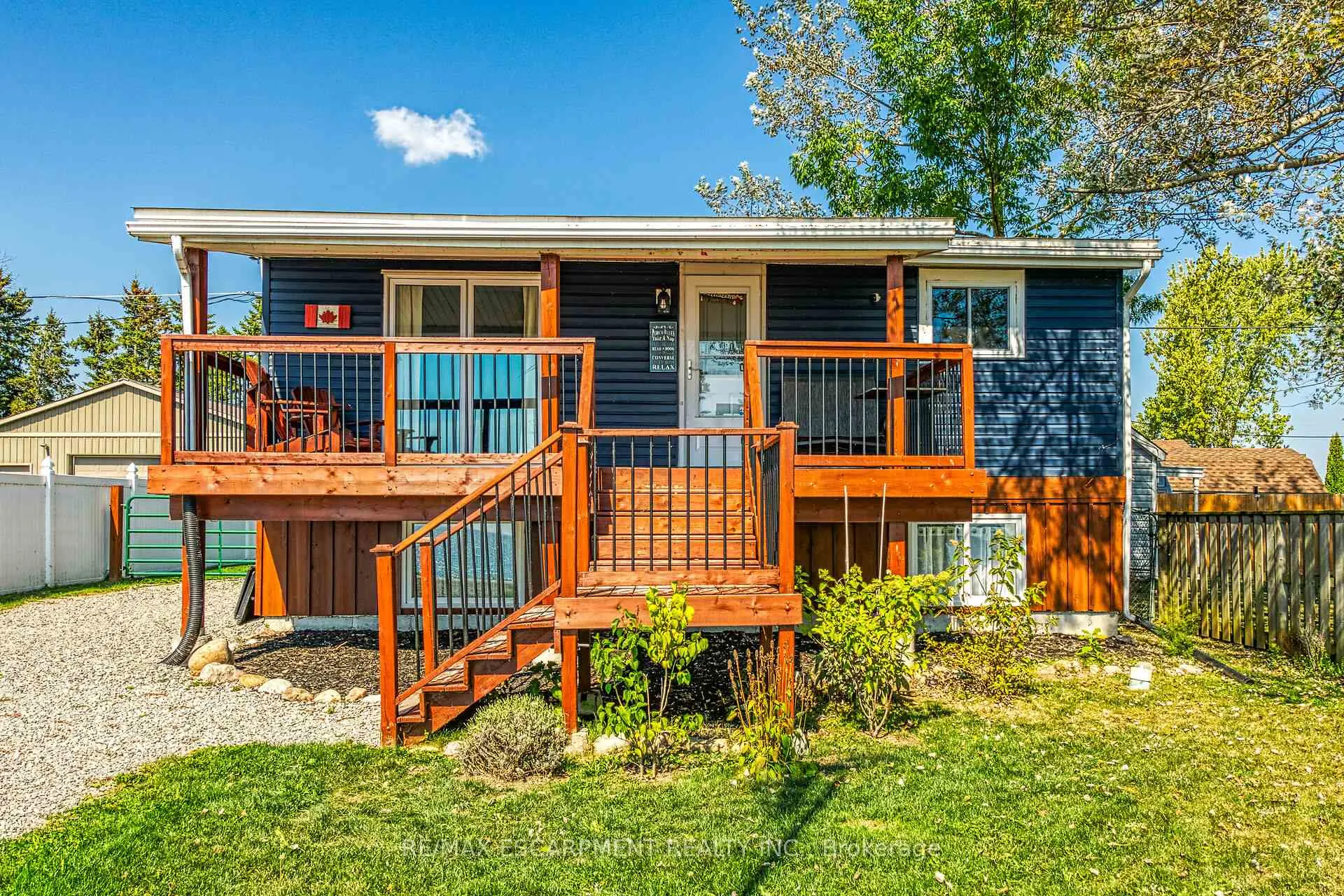 Photo 5 of 1645 Lakeshore Road, Haldimand — HOMEH