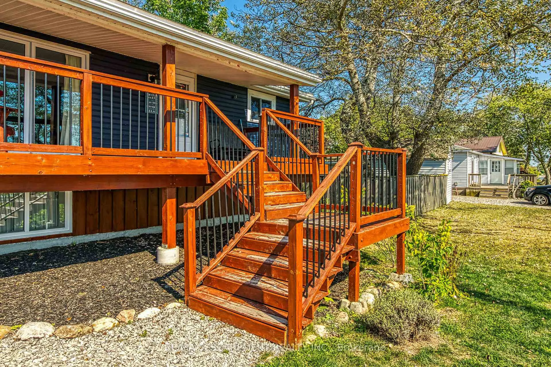 Photo 6 of 1645 Lakeshore Road, Haldimand — HOMEH