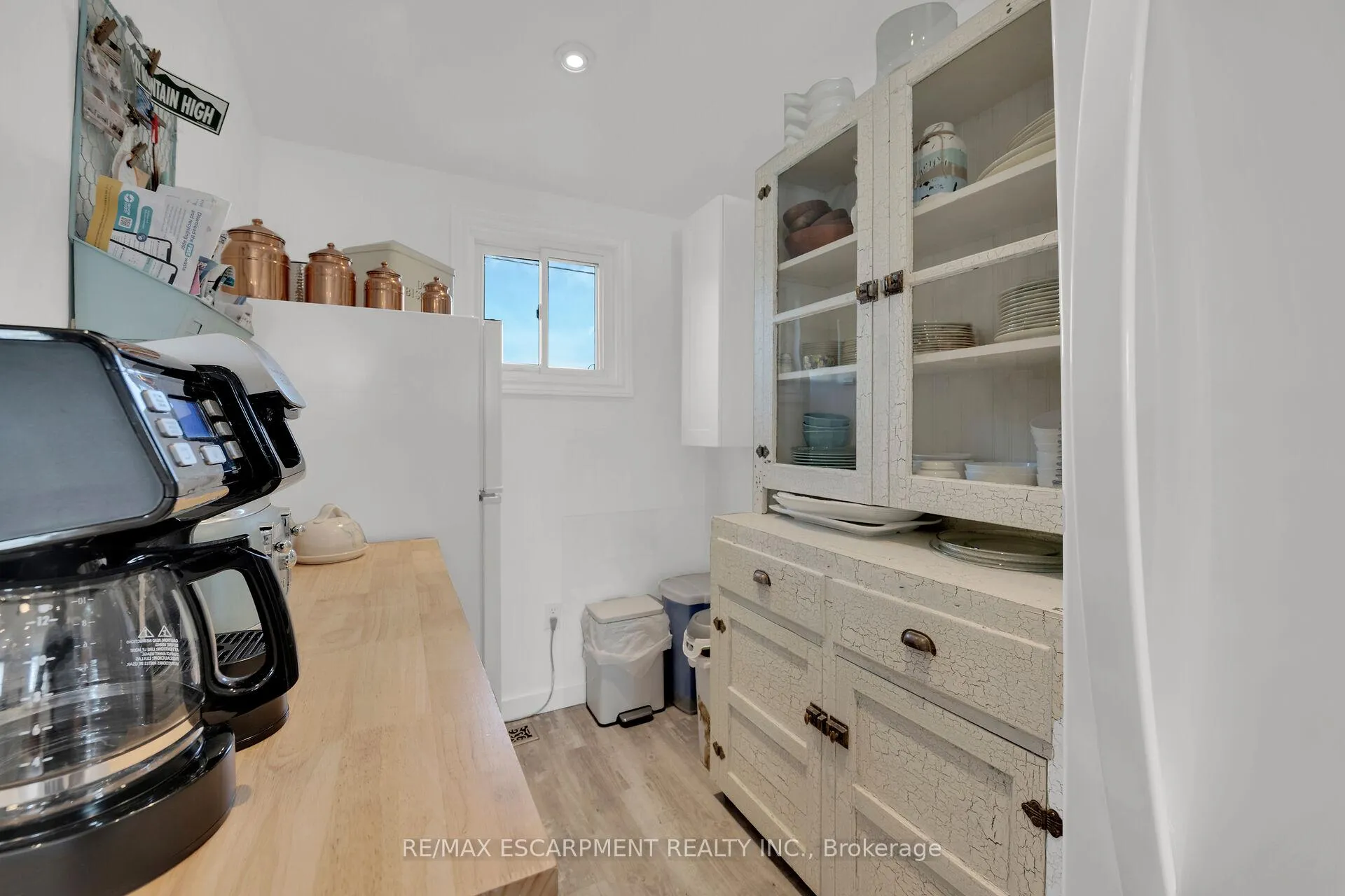 Photo 15 of 1645 Lakeshore Road, Haldimand — HOMEH