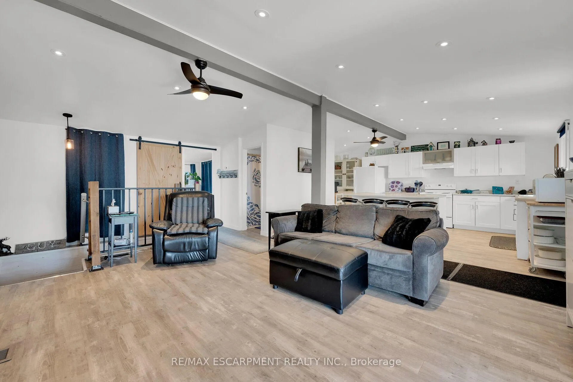 Photo 21 of 1645 Lakeshore Road, Haldimand — HOMEH