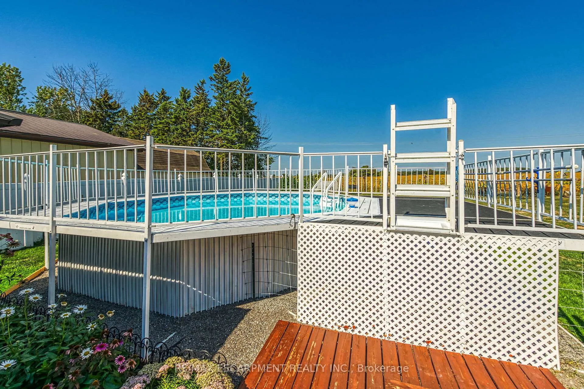 Photo 36 of 1645 Lakeshore Road, Haldimand — HOMEH