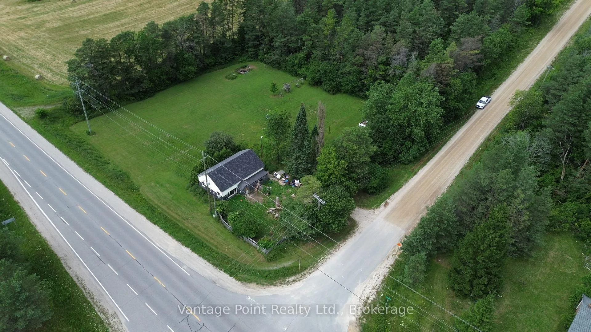 Photo 3 of 560335 70 Side Road, Chatsworth — HOMEH