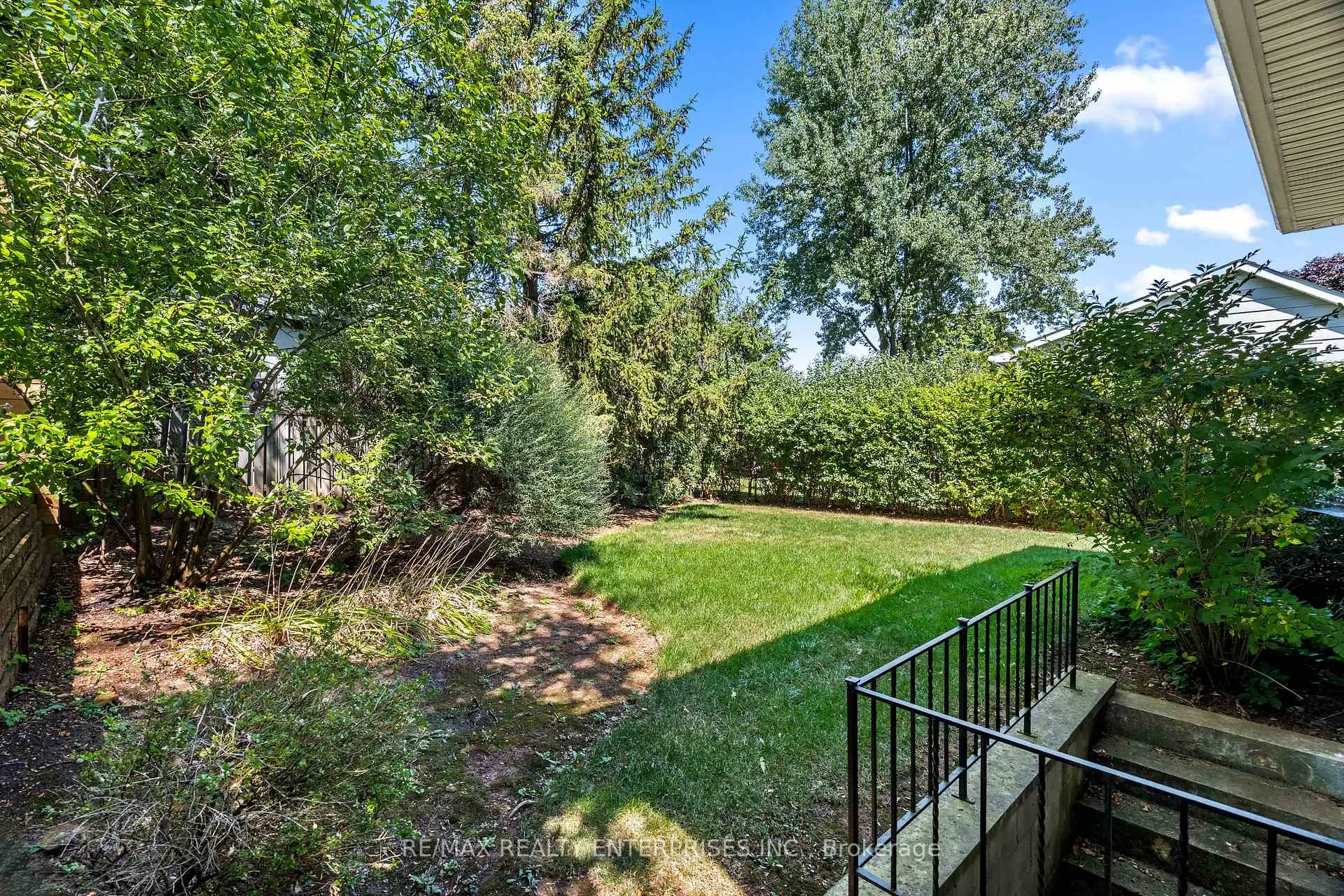 Photo 31 of 1245 Lakeview Drive, Oakville, Falgarwood — HOMEH