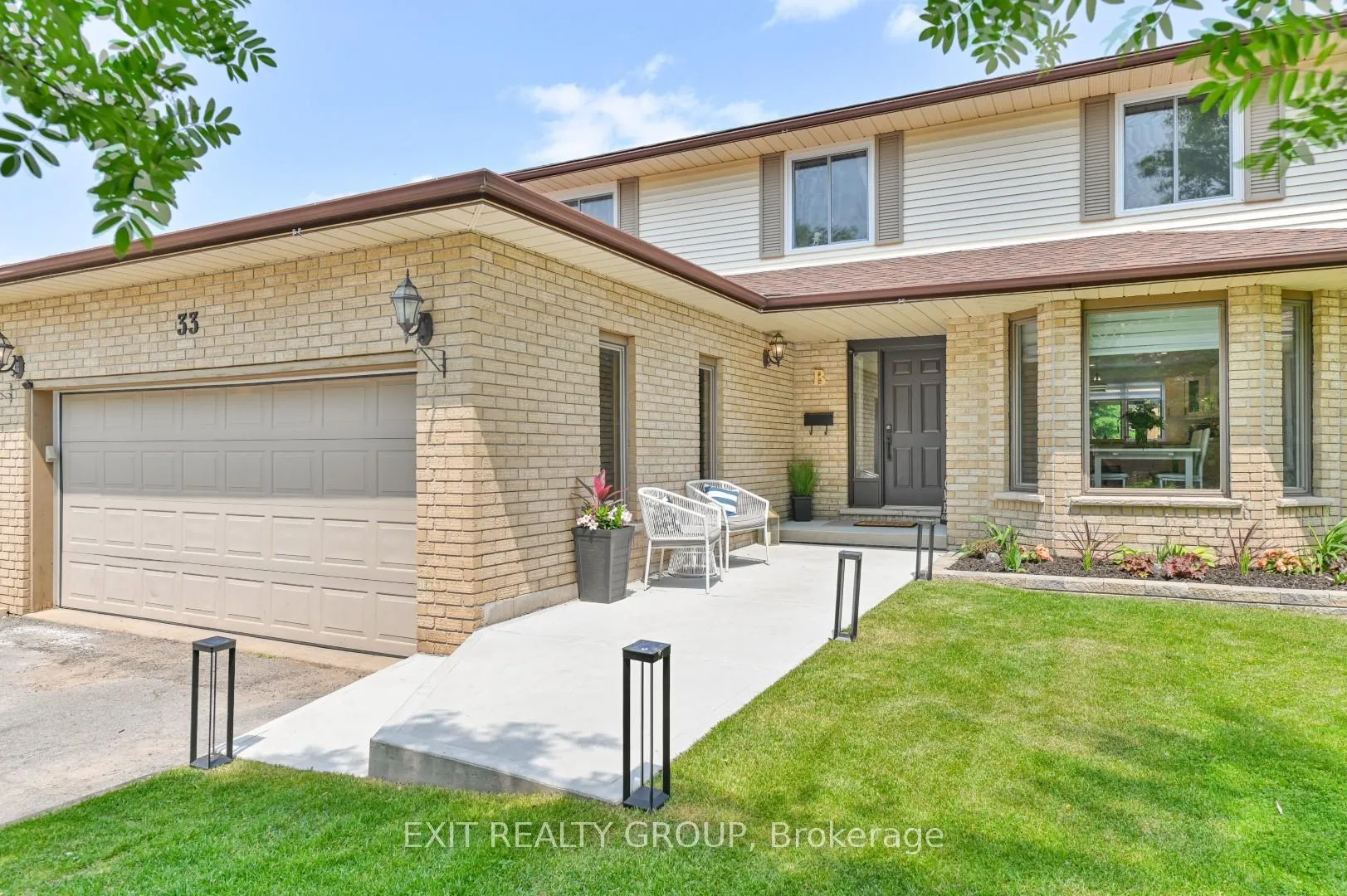 Photo 2 of 33 Dungannon Drive, Belleville — HOMEH