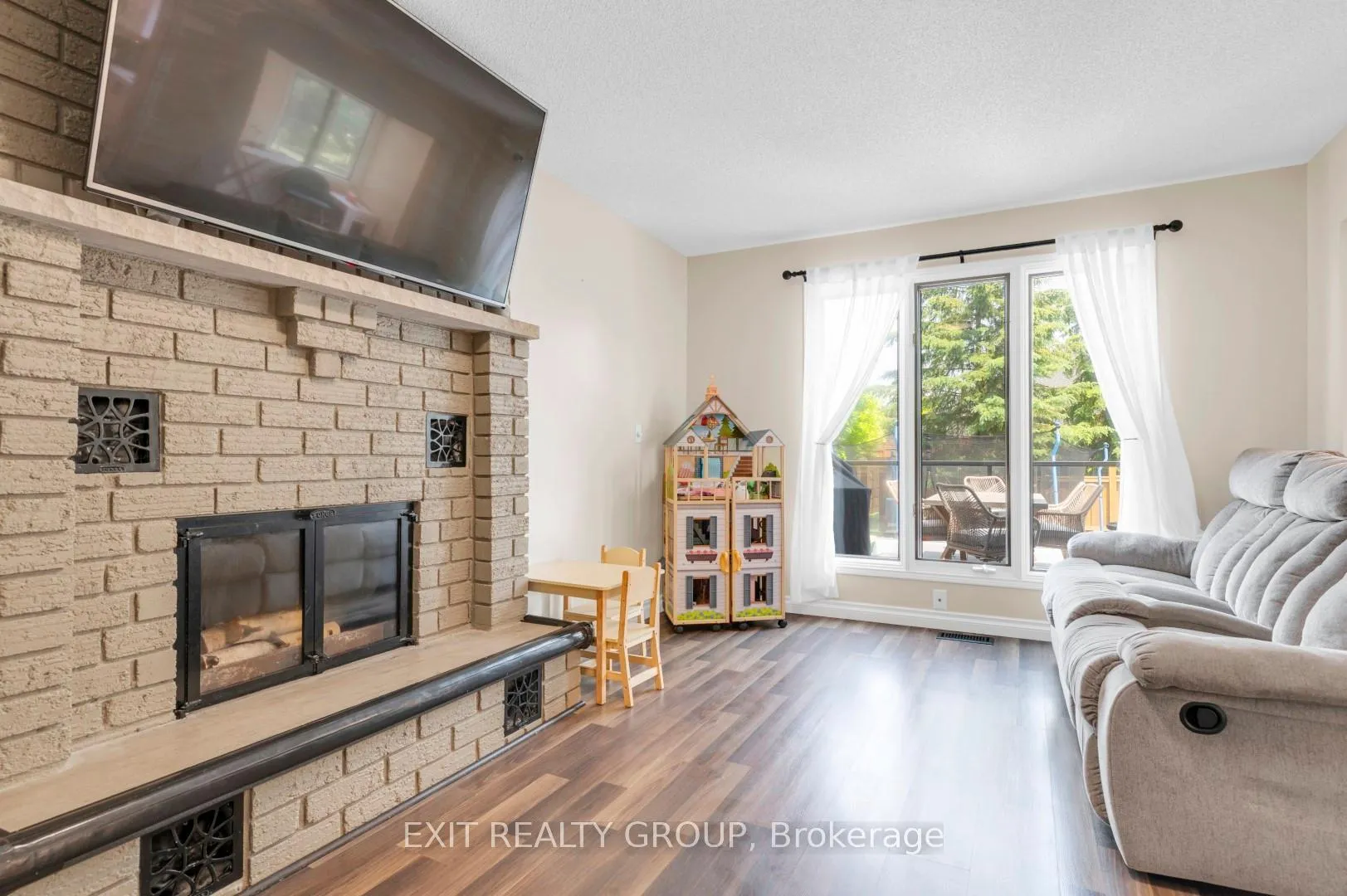 Photo 14 of 33 Dungannon Drive, Belleville — HOMEH