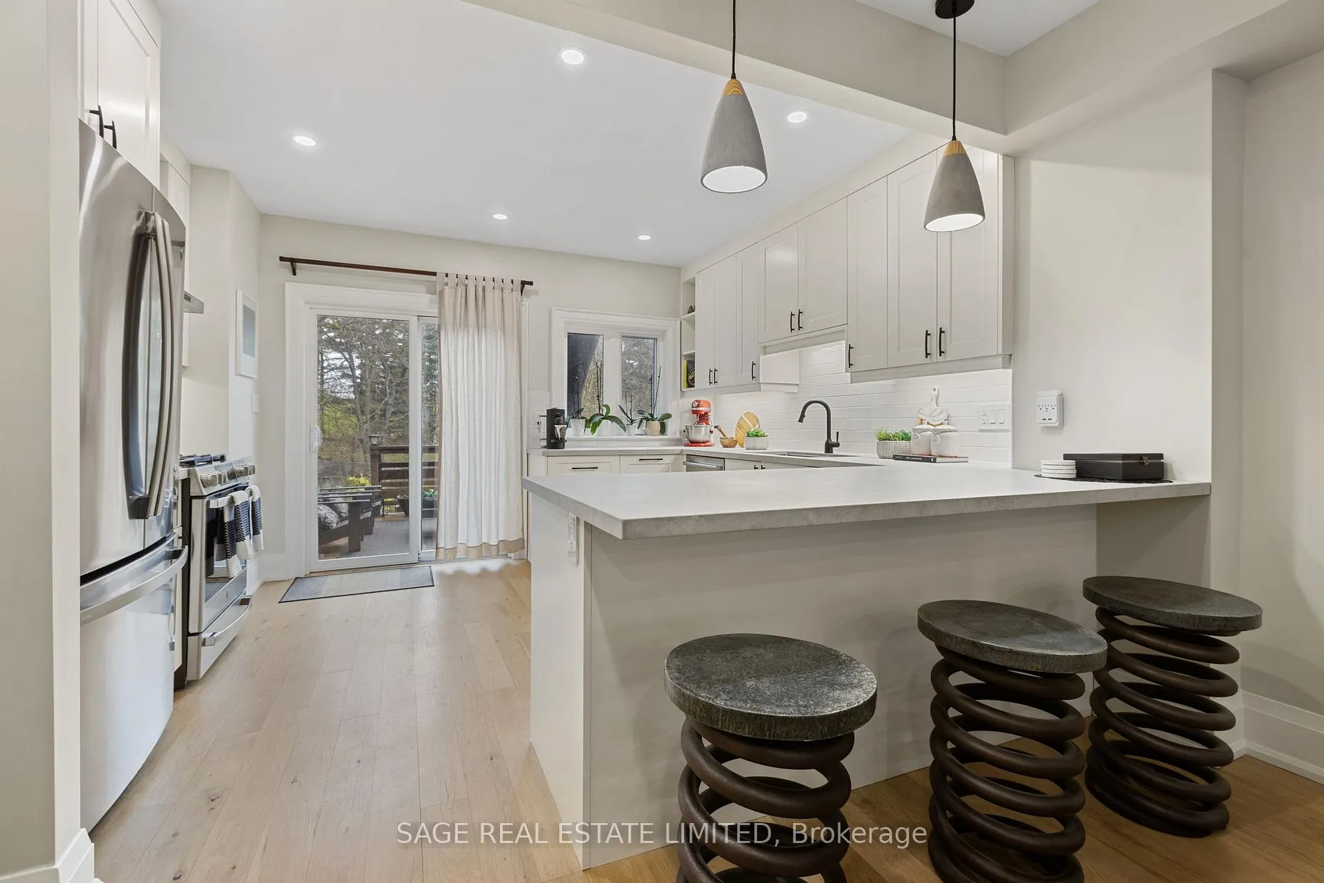 Photo 10 of 394 Keewatin Avenue, Toronto, Mount Pleasant East — HOMEH
