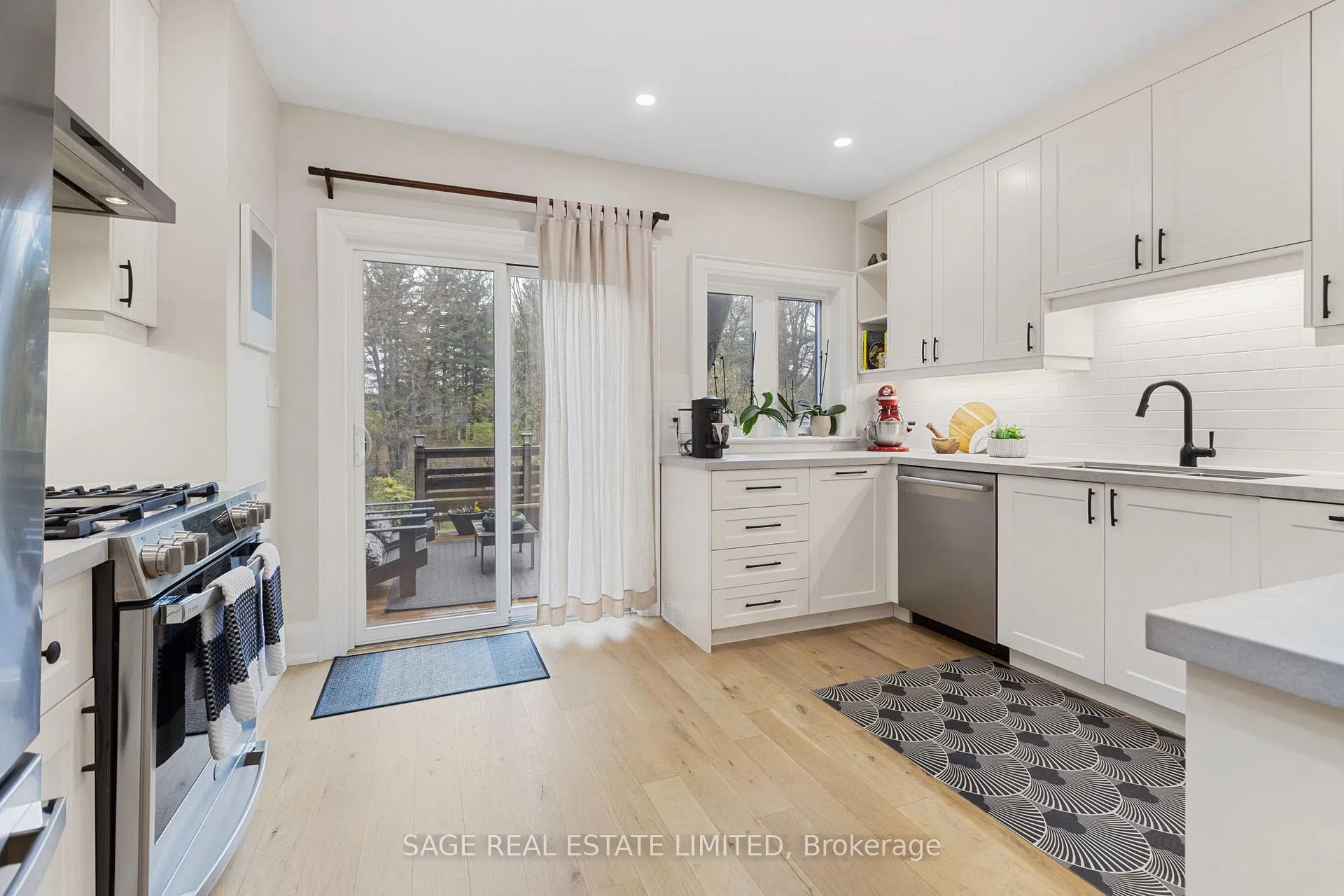 Photo 11 of 394 Keewatin Avenue, Toronto, Mount Pleasant East — HOMEH